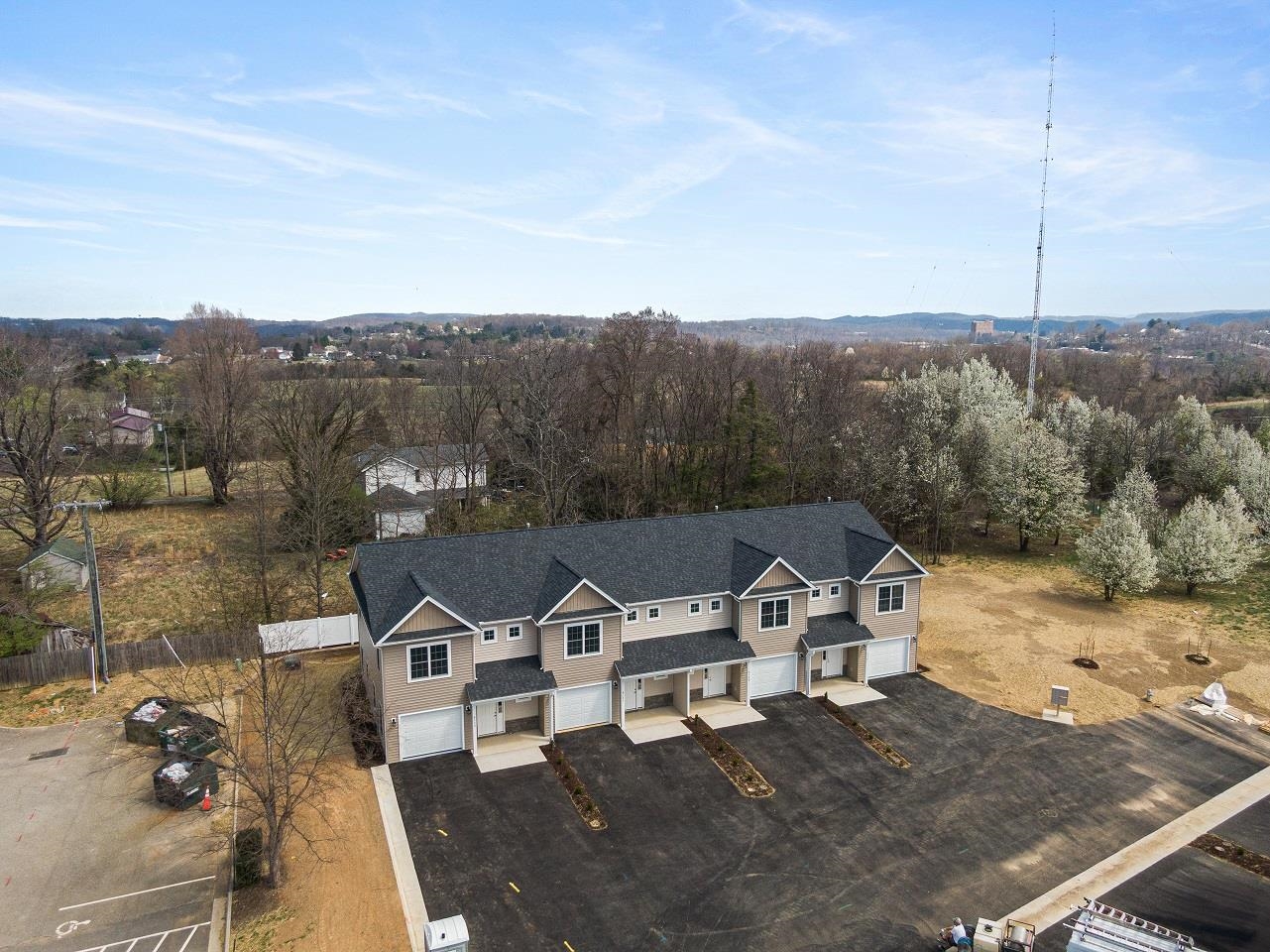 6139 Warren Newcomb Drive Fairlawn VA 24141