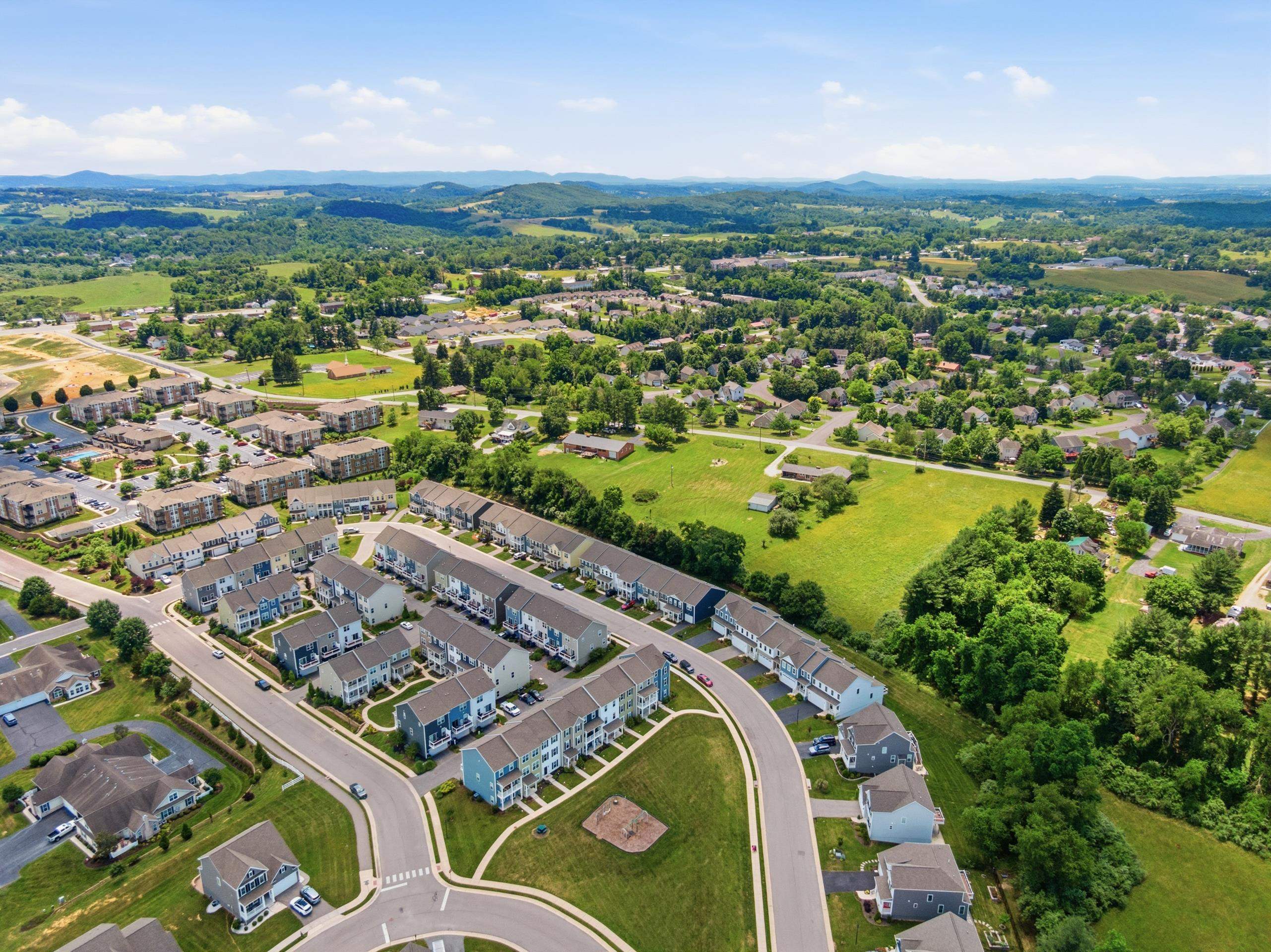 340 Hamilton Avenue NW Christiansburg VA 24073