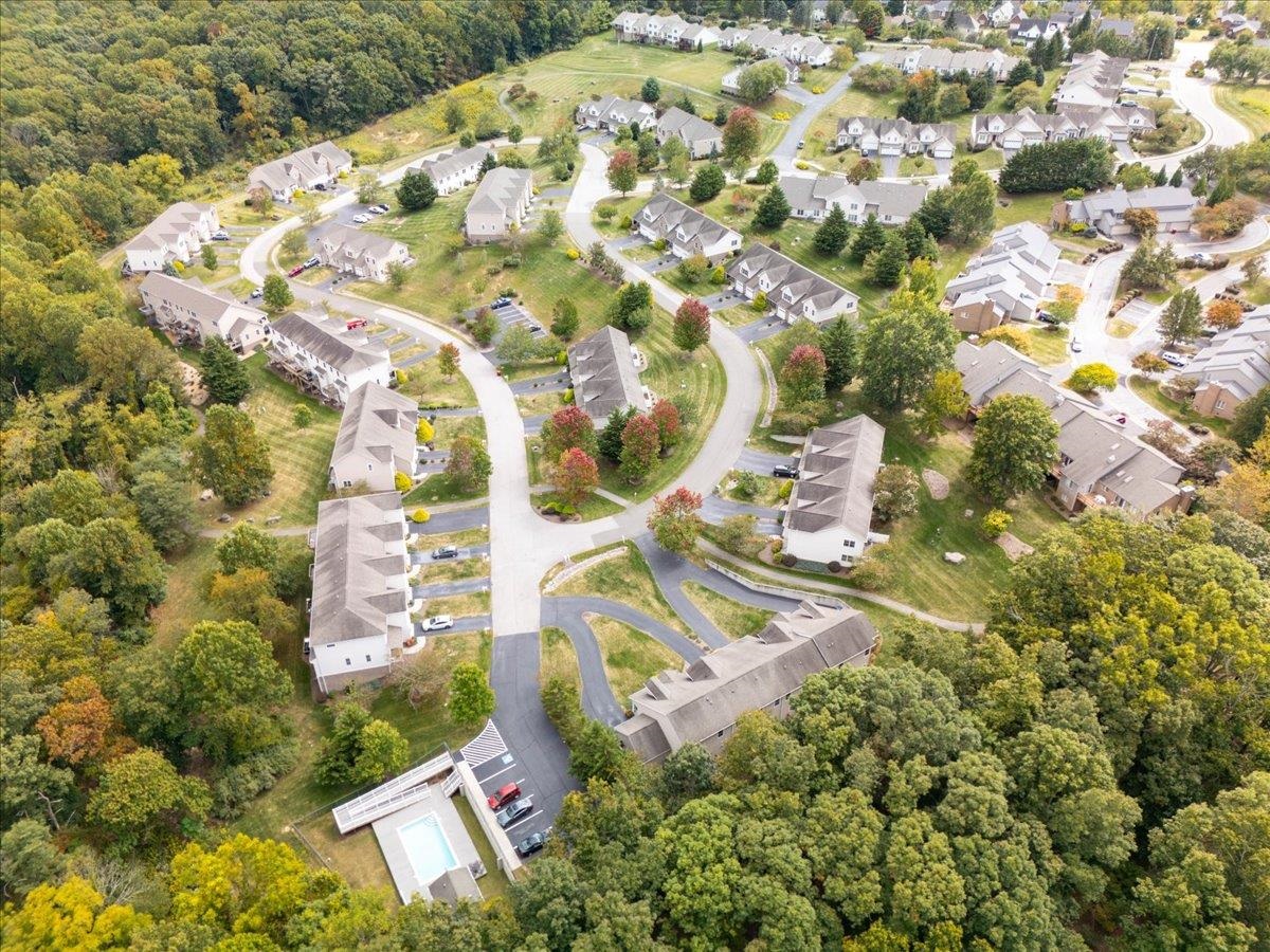 2542 Blossom Trail W Blacksburg VA 24060