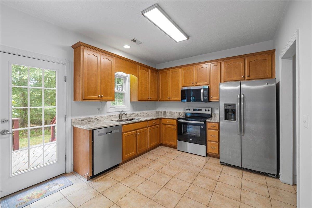 2542 Blossom Trail W Blacksburg VA 24060