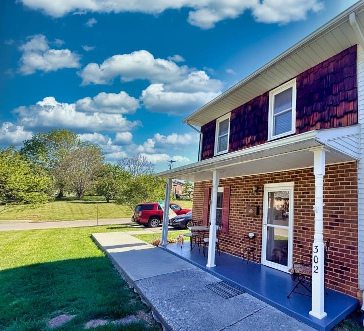 302 New Kent Road Blacksburg VA 24060