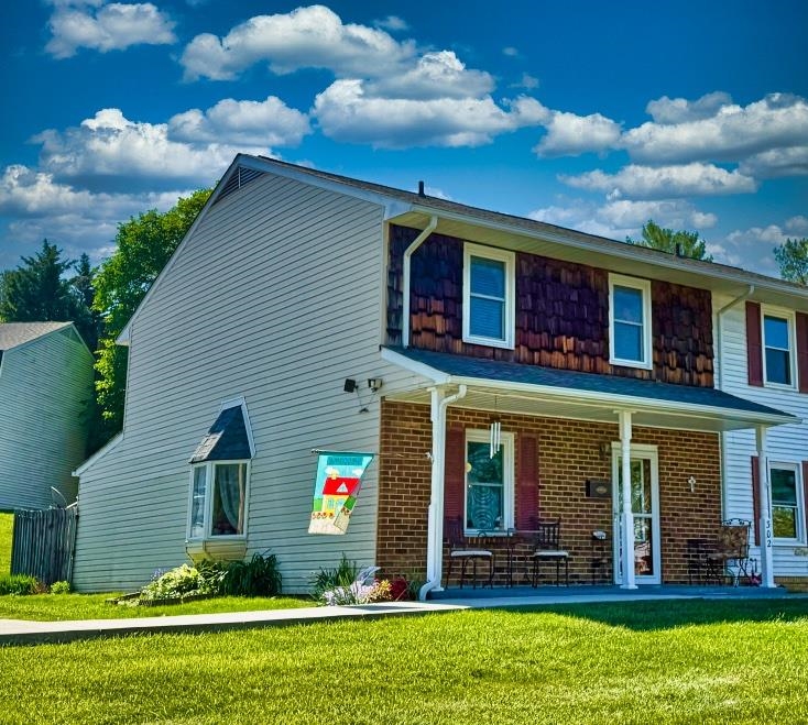 302 New Kent Road Blacksburg VA 24060