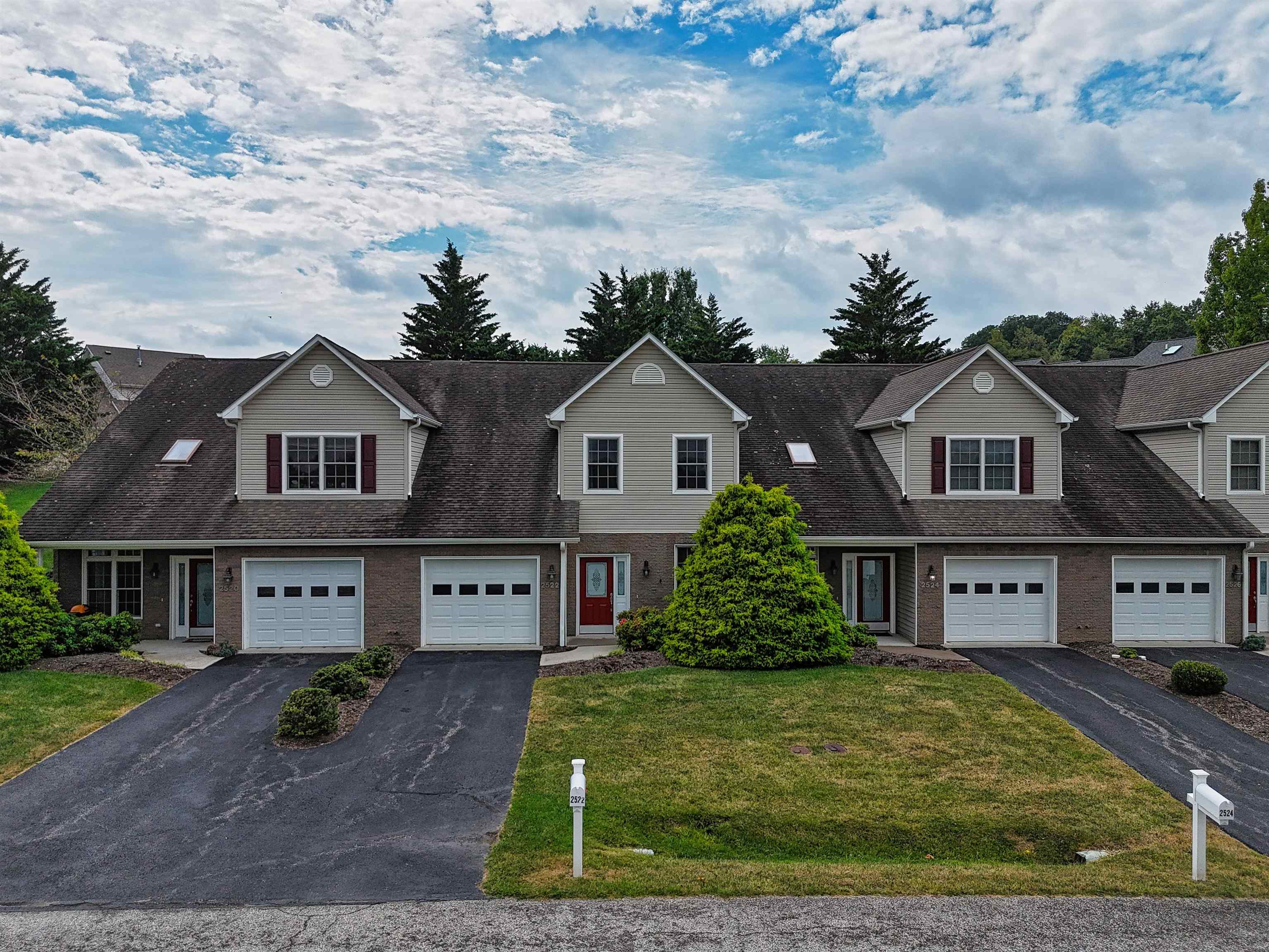 2522 Blossom Trail W Blacksburg VA 24060