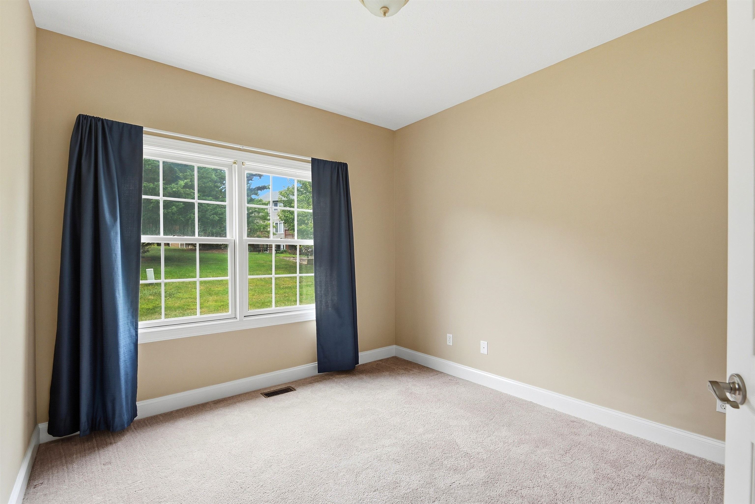 2522 Blossom Trail W Blacksburg VA 24060