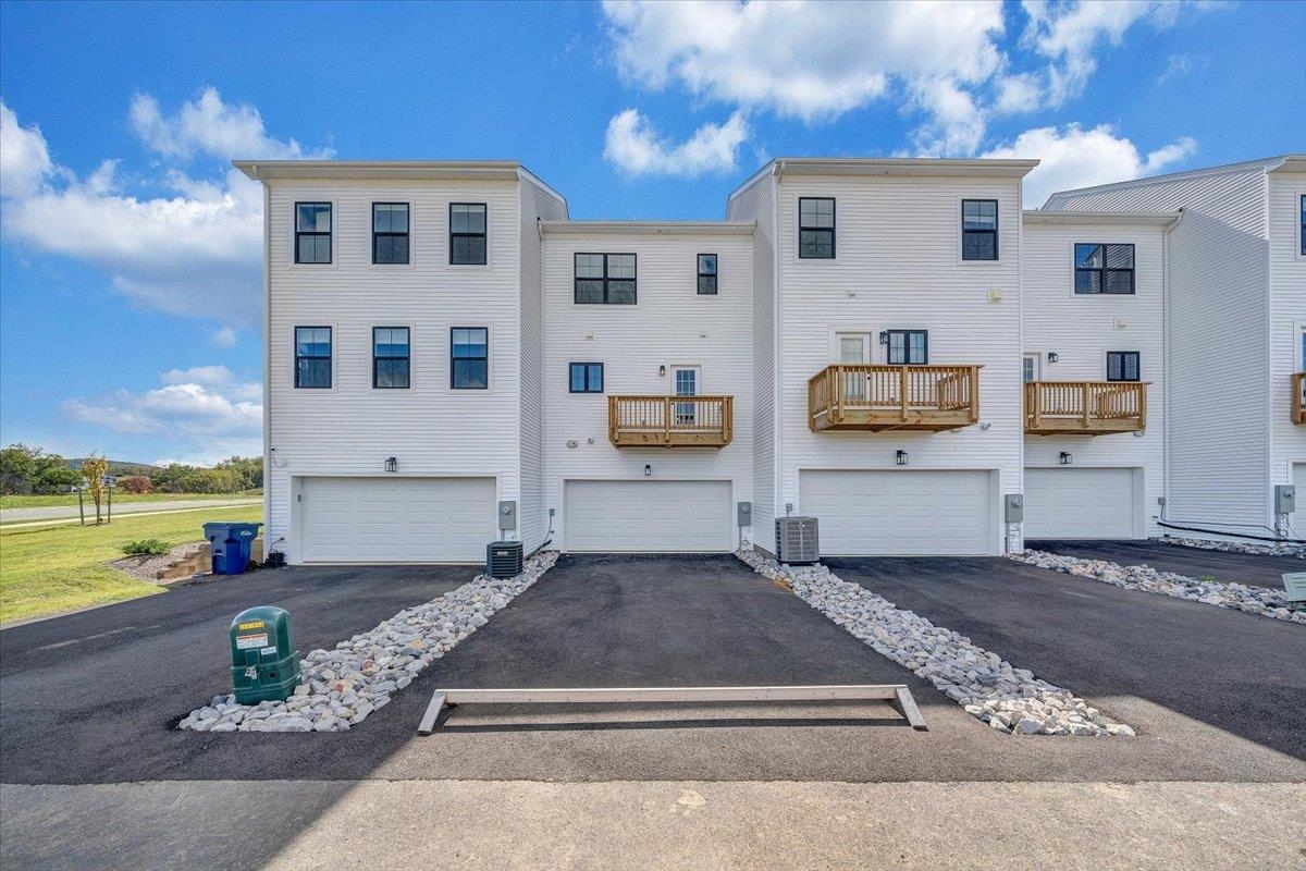 2006 Kyles Way Blacksburg VA 24060