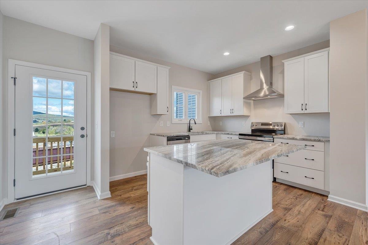 2006 Kyles Way Blacksburg VA 24060