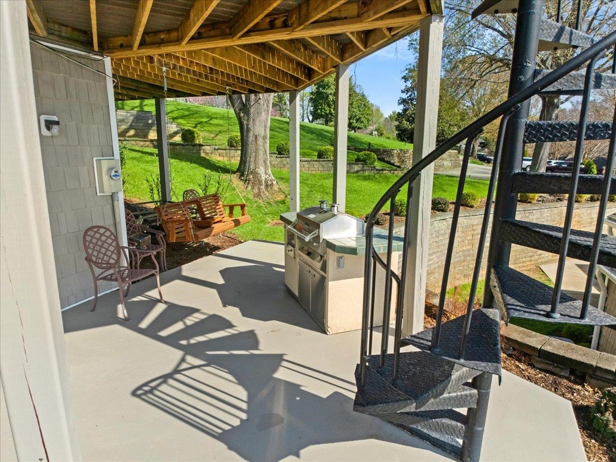 1206 Nature Lane Union Hall VA 24176