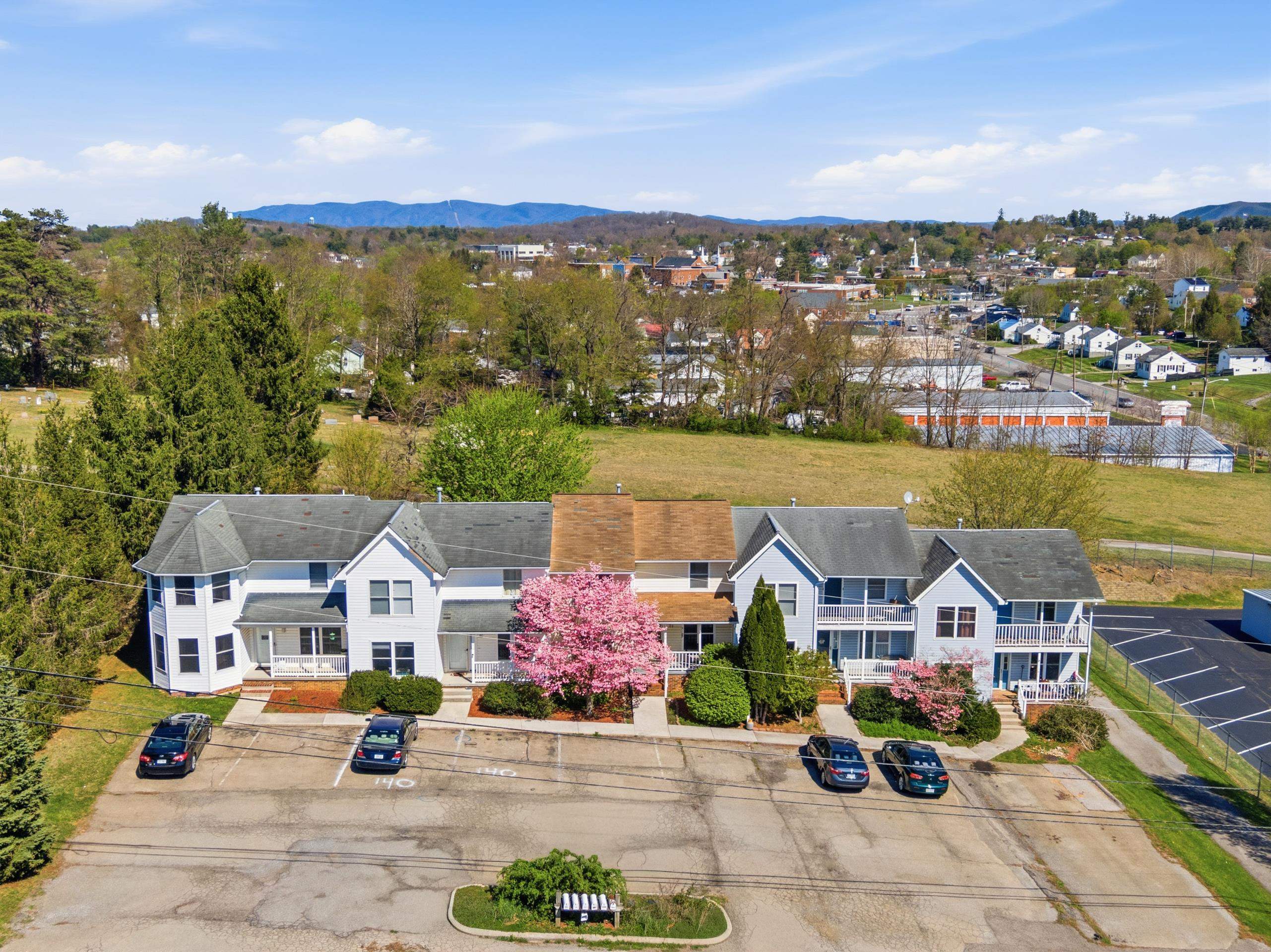 130 Warren Street Christiansburg VA 24073