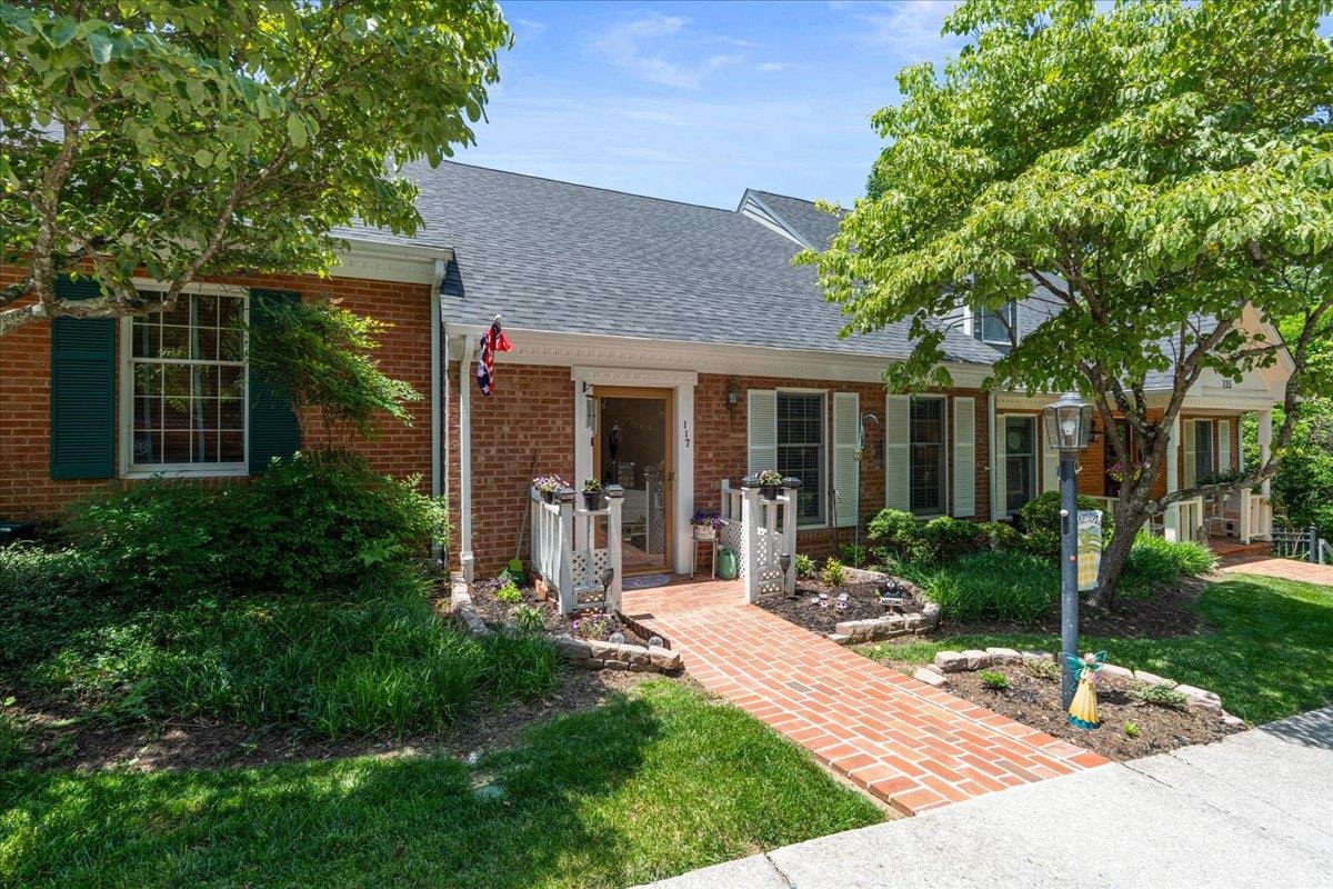 117 Greenbriar Drive Radford VA 24141