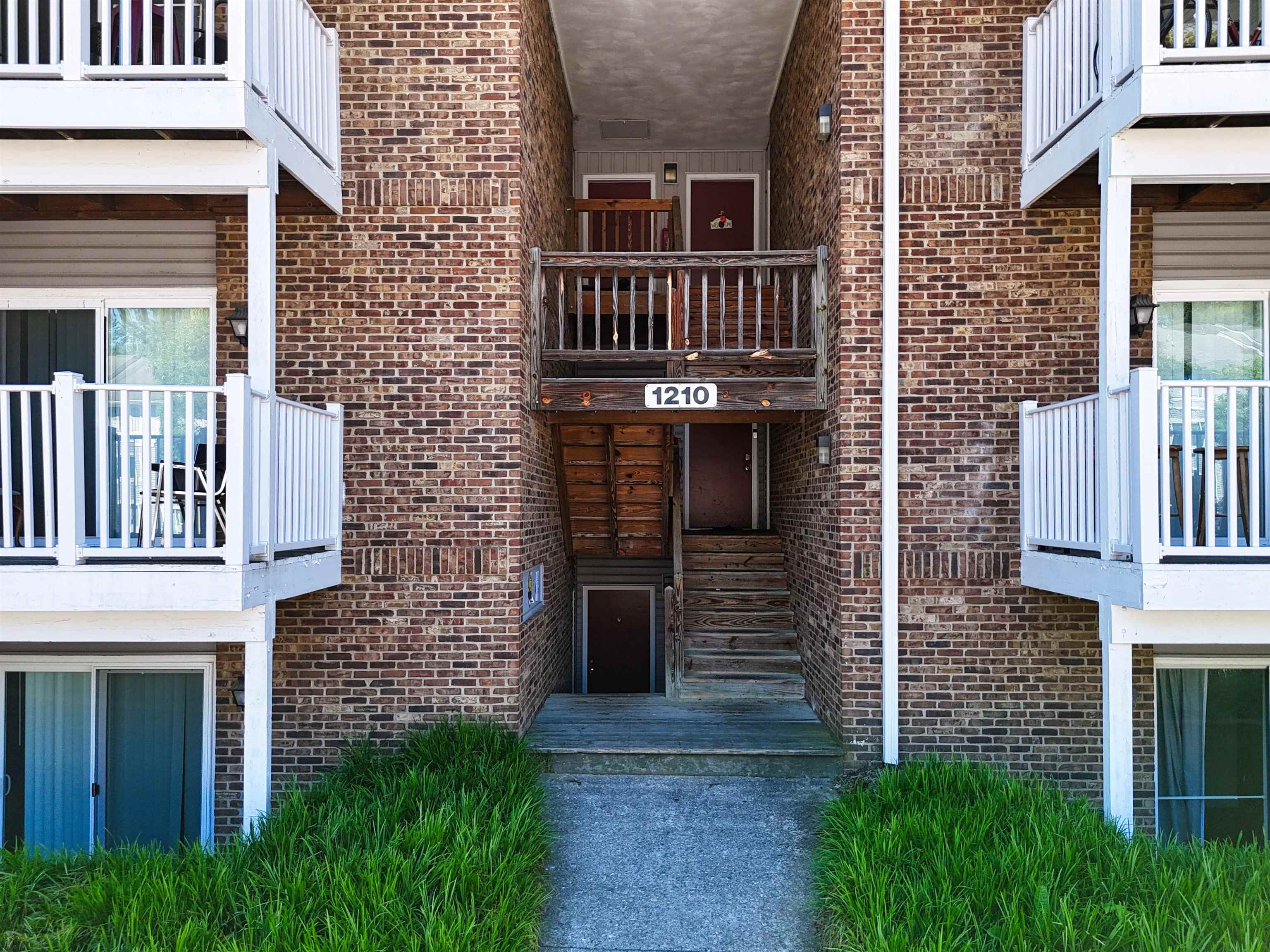 1210 University Terrace Blacksburg VA 24060