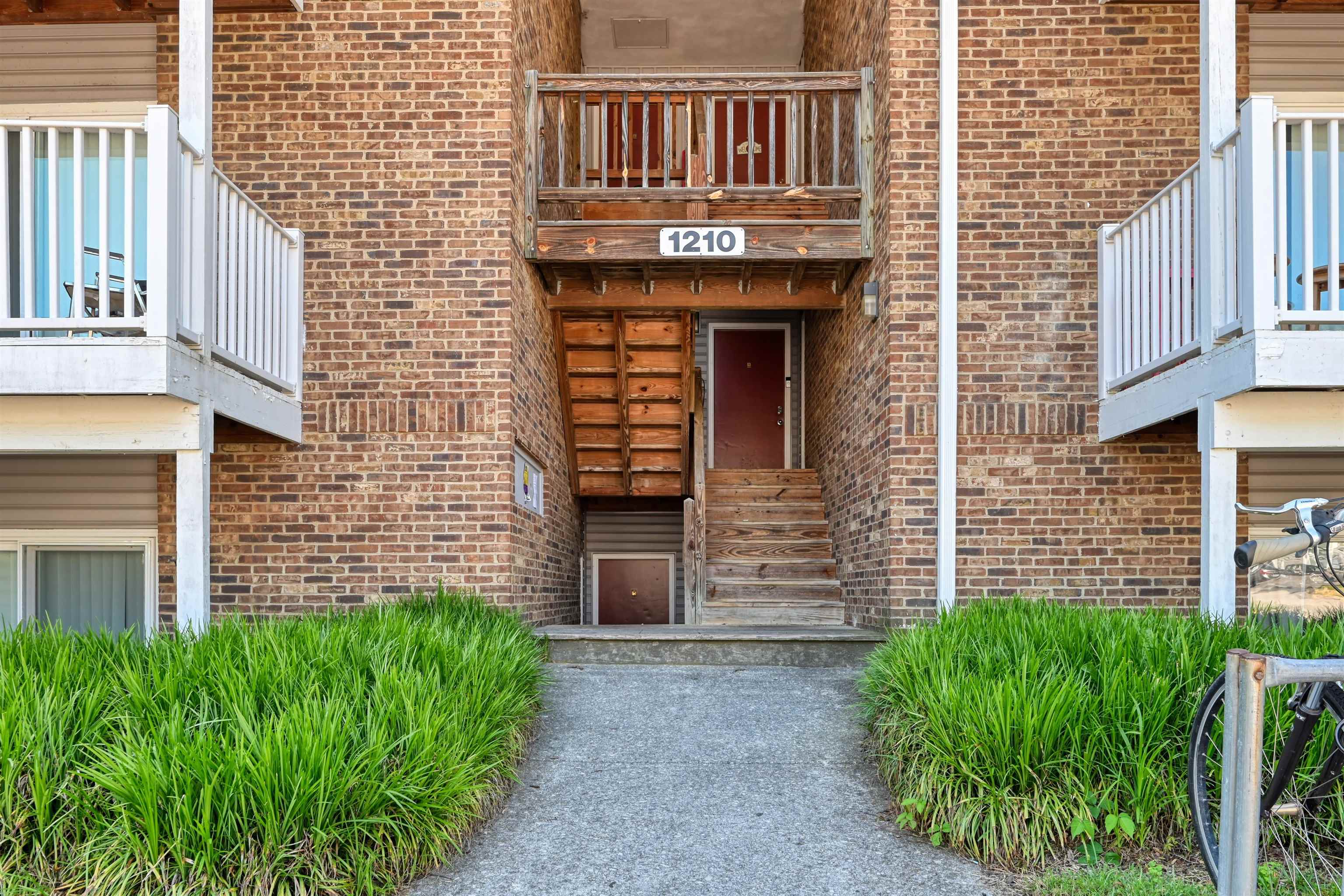 1210 University Terrace Blacksburg VA 24060