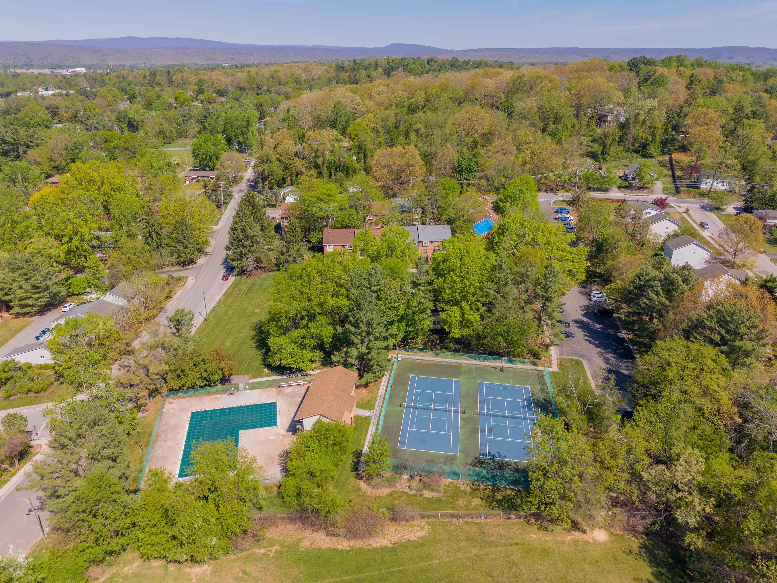 1742 Donlee Drive Blacksburg VA 24060