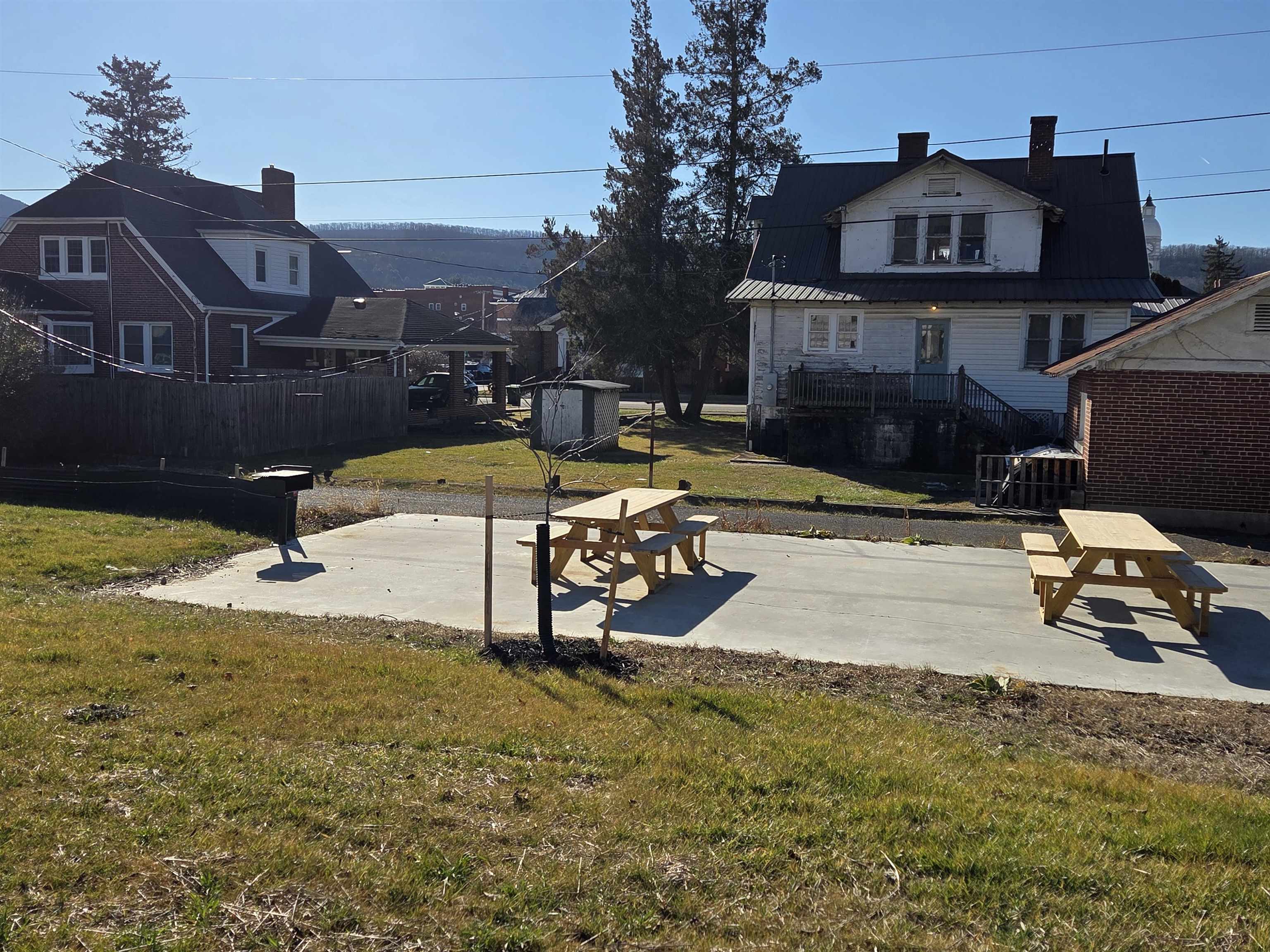 423 N Washington Avenue Pulaski VA 24301