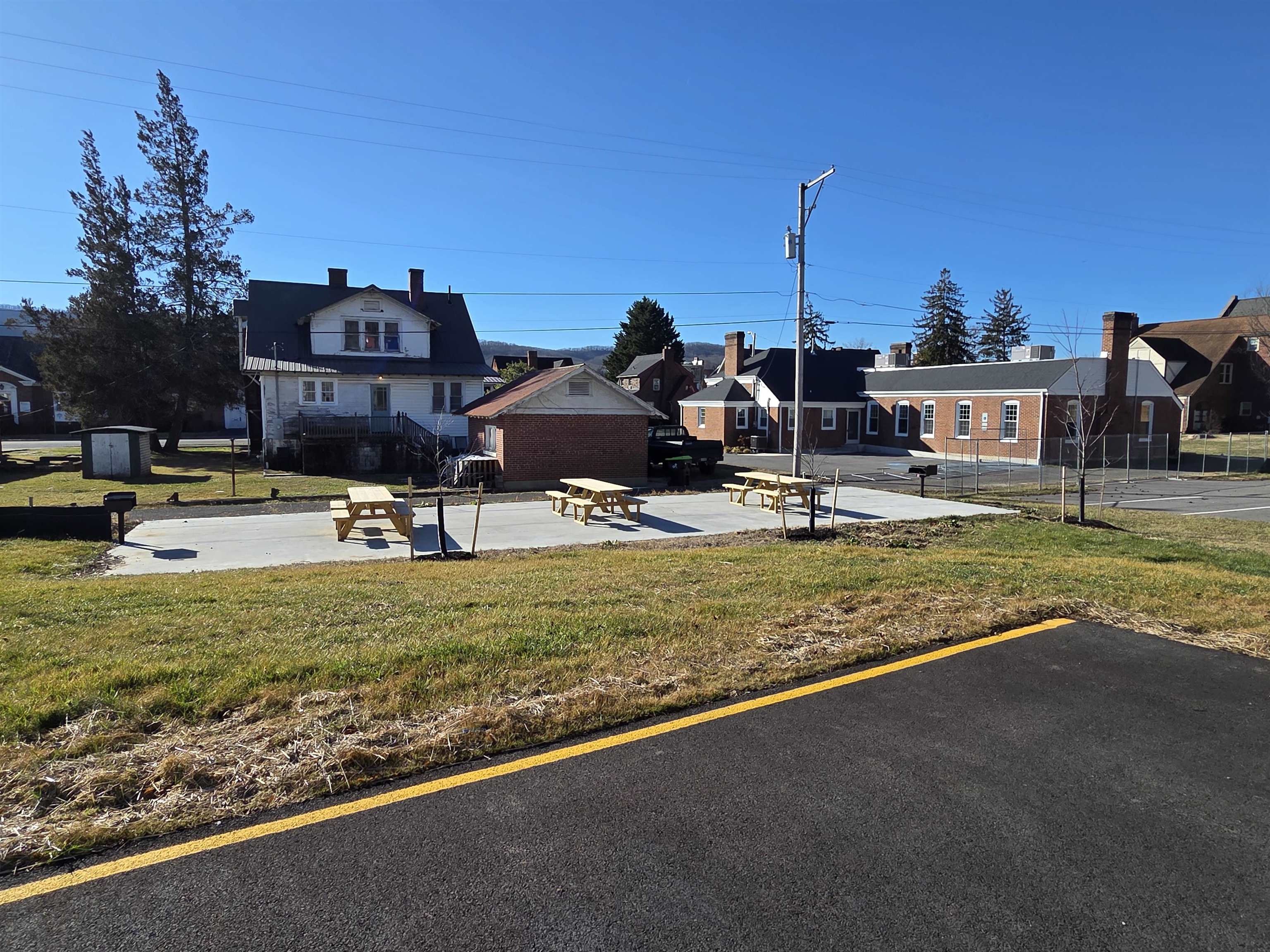 423 N Washington Avenue Pulaski VA 24301