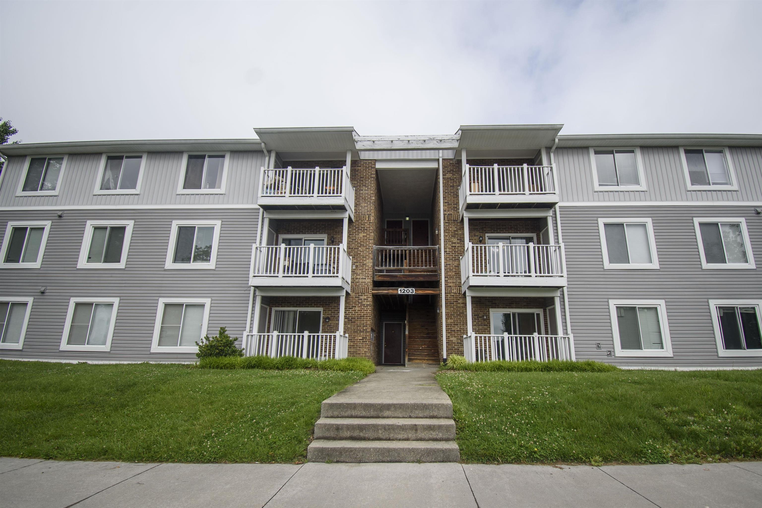 1203 University Terrace Blacksburg VA 24060