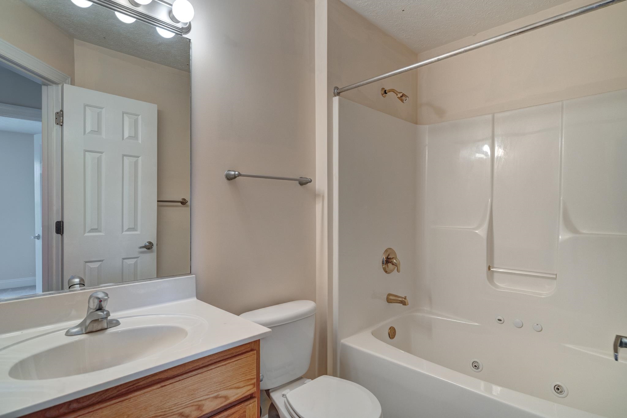 815 Oaktree Boulevard Christiansburg VA 24073