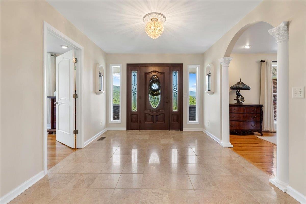398 Penvir Road Narrows VA 24124