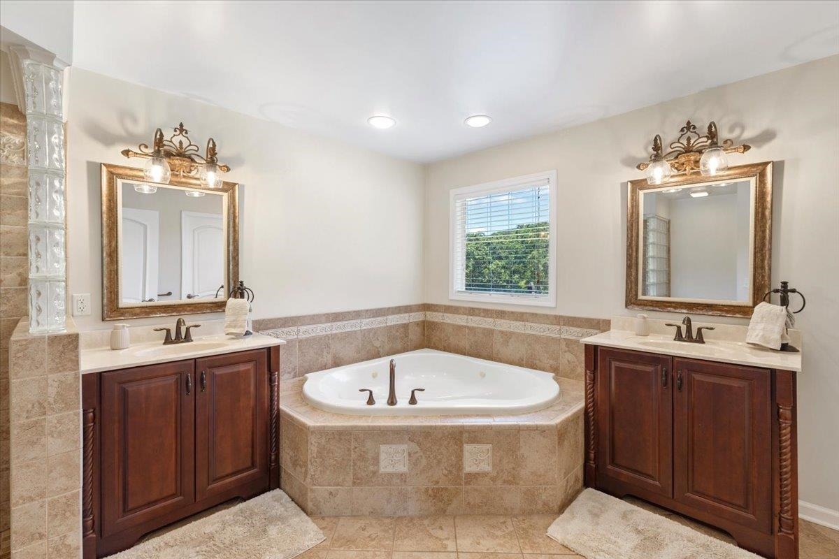 398 Penvir Road Narrows VA 24124