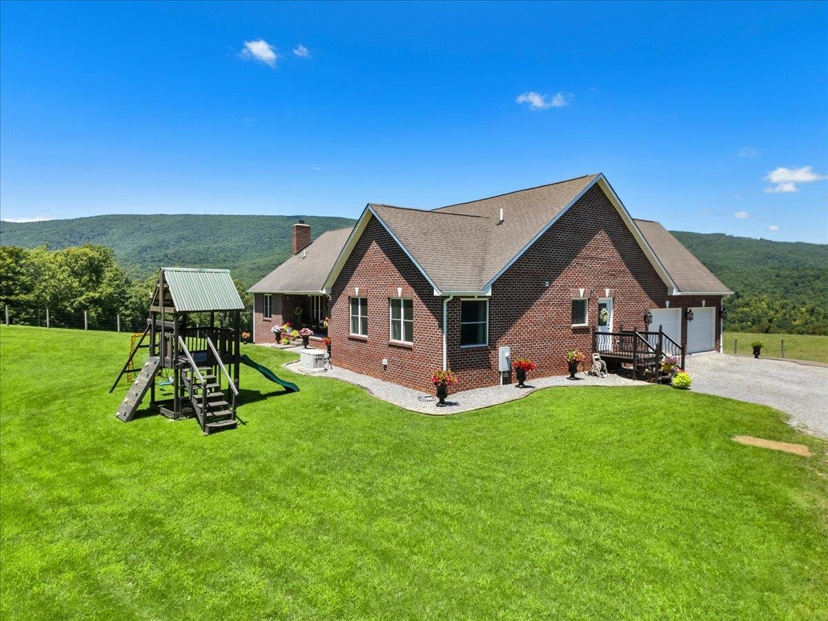 398 Penvir Road Narrows VA 24124