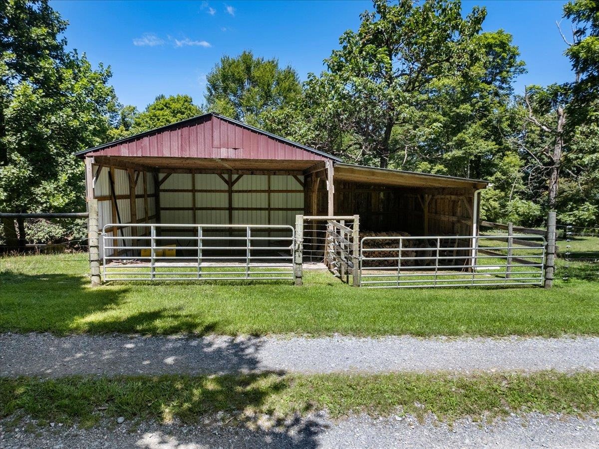 398 Penvir Road Narrows VA 24124