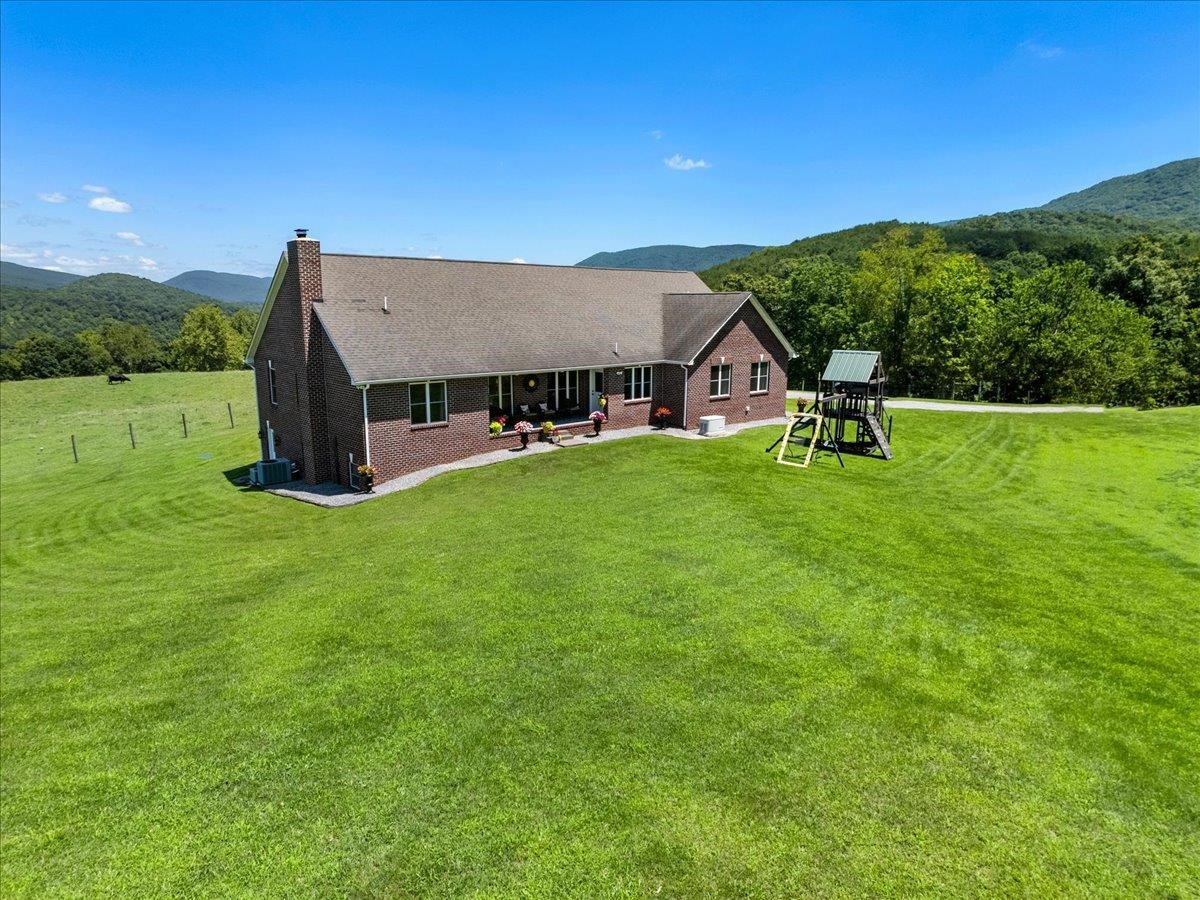 398 Penvir Road Narrows VA 24124