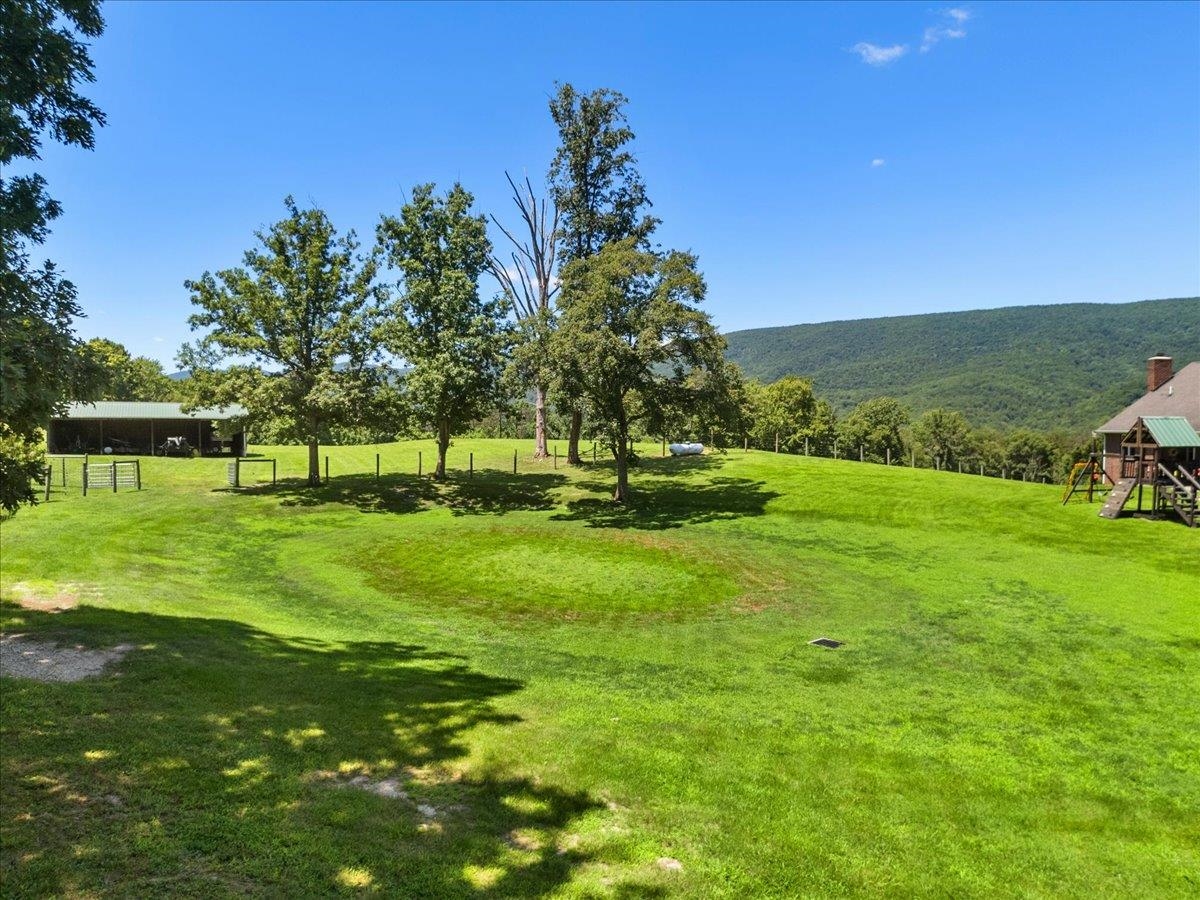 398 Penvir Road Narrows VA 24124