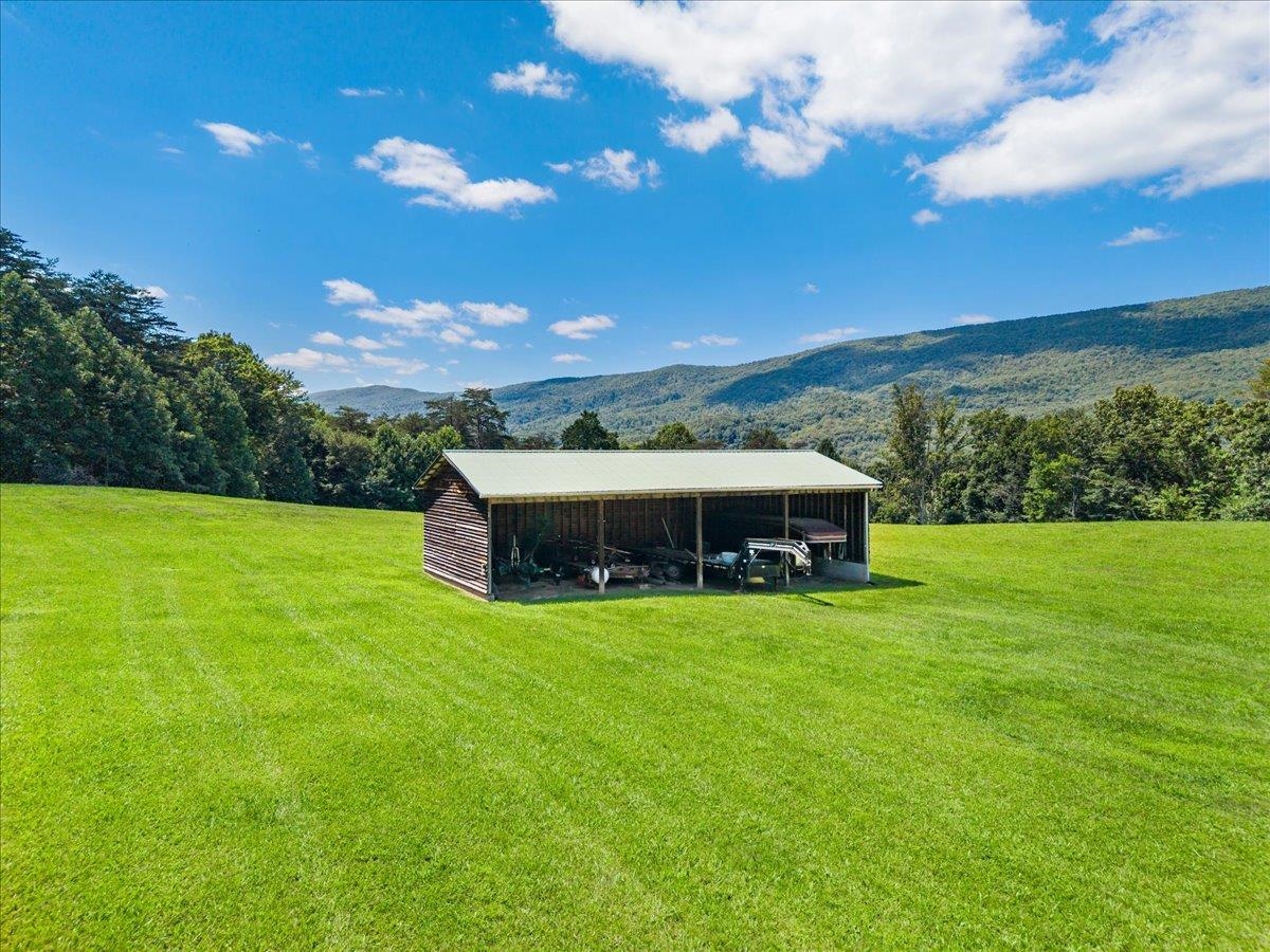 398 Penvir Road Narrows VA 24124