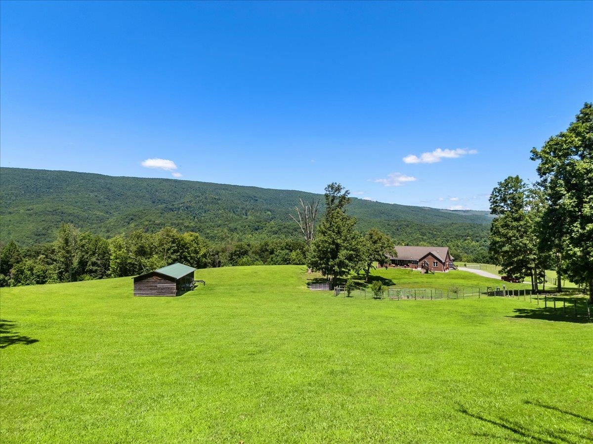 398 Penvir Road Narrows VA 24124
