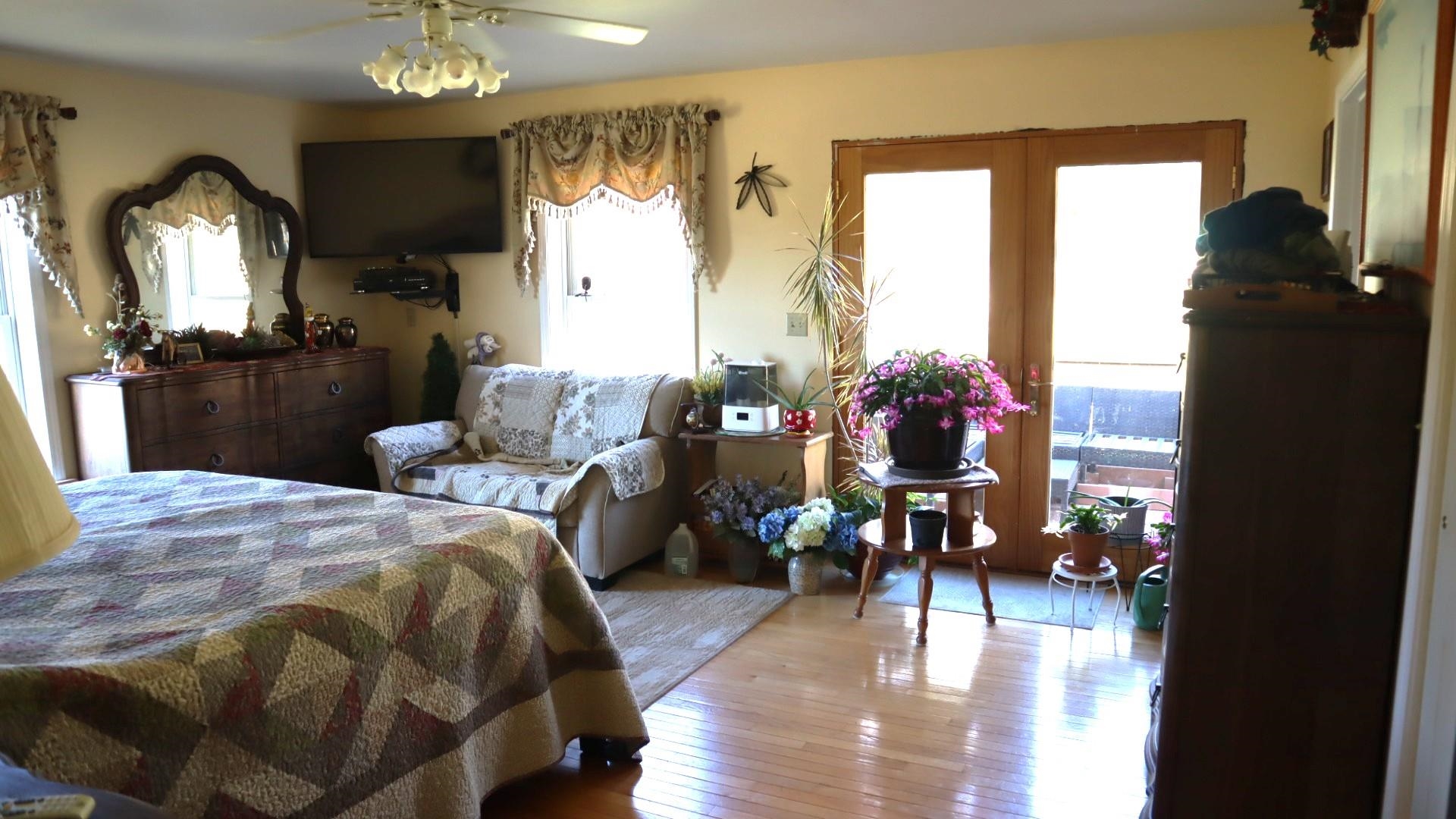 1247 Cannady School Road SE Floyd VA 24091