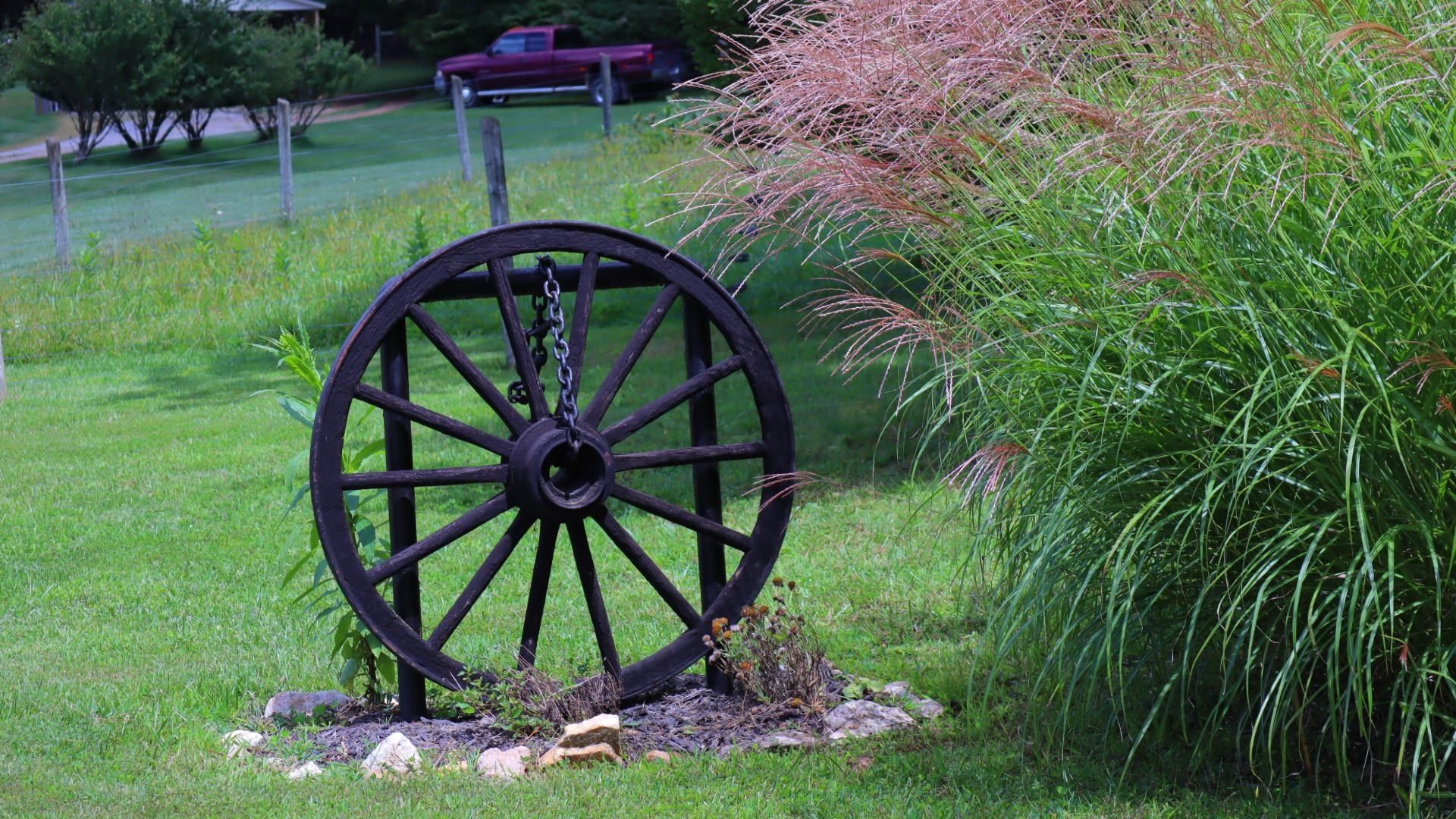 1247 Cannady School Road SE Floyd VA 24091