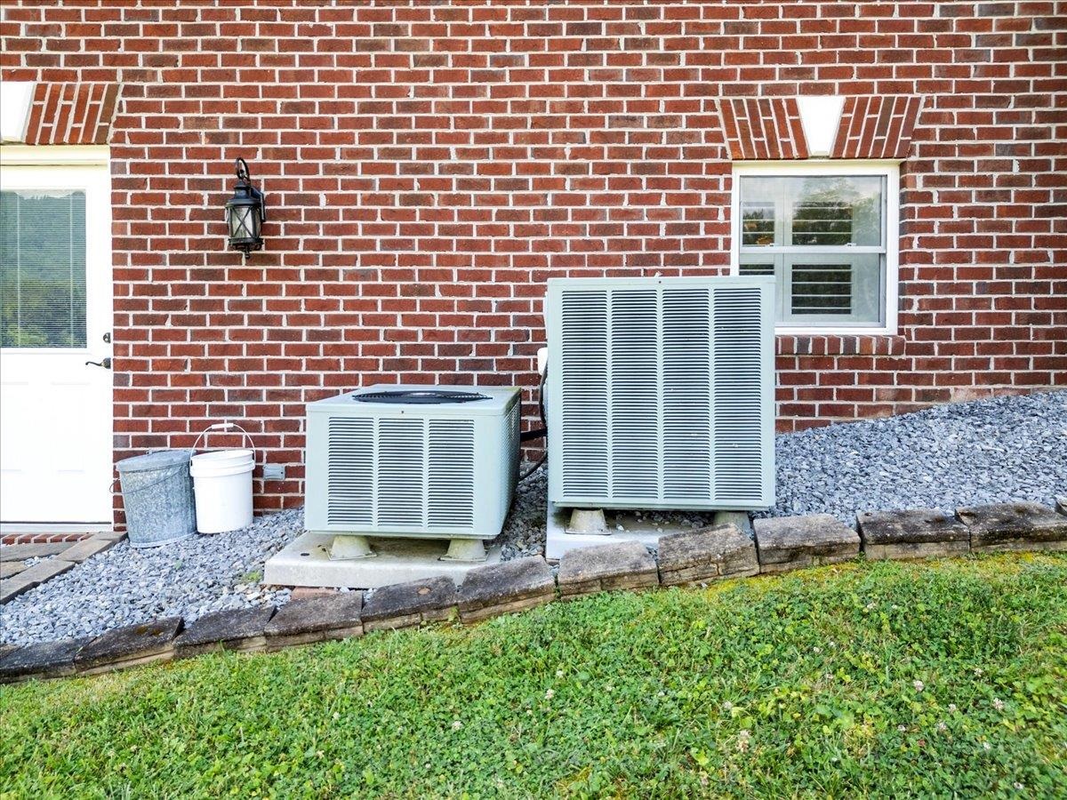 398 Penvir Road Narrows VA 24124