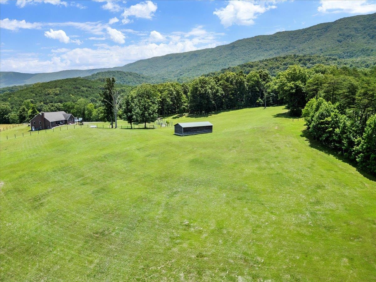 398 Penvir Road Narrows VA 24124