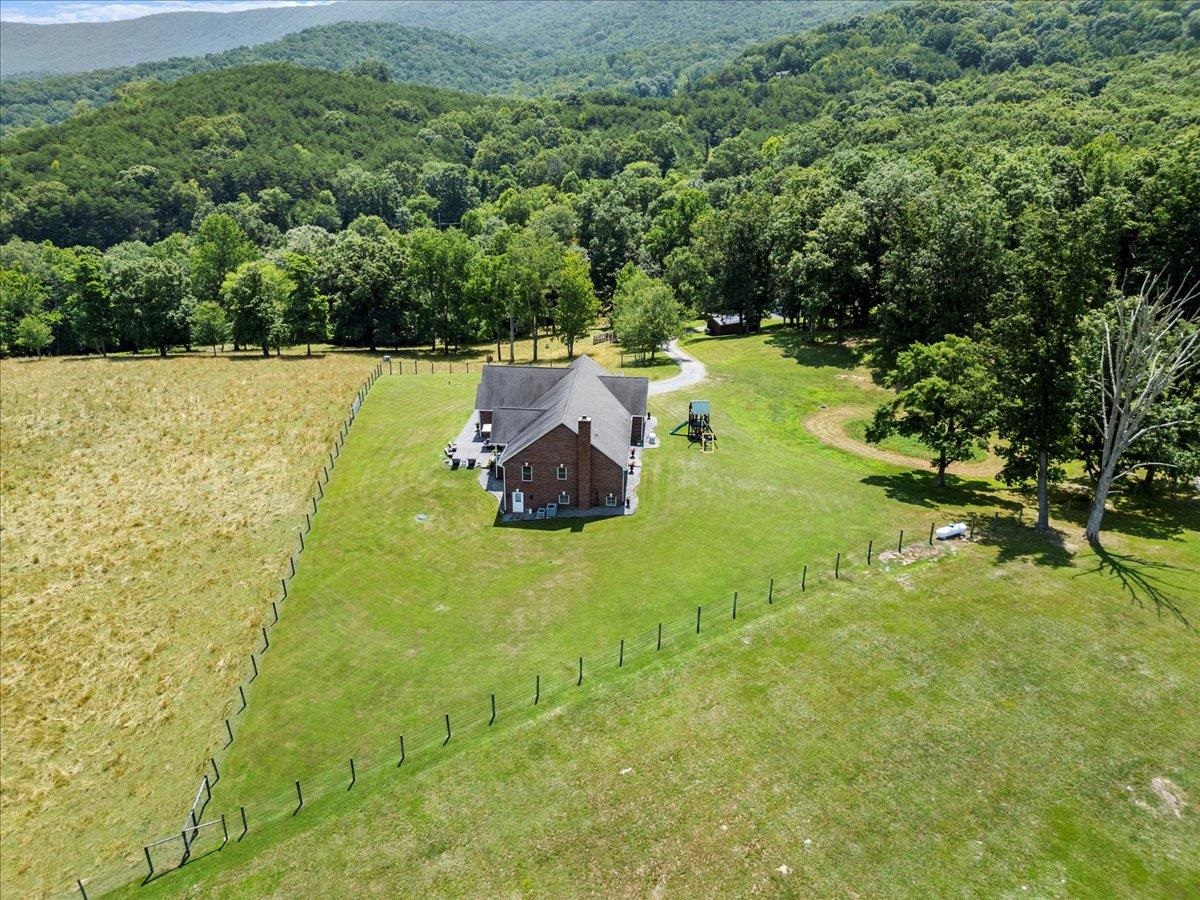 398 Penvir Road Narrows VA 24124