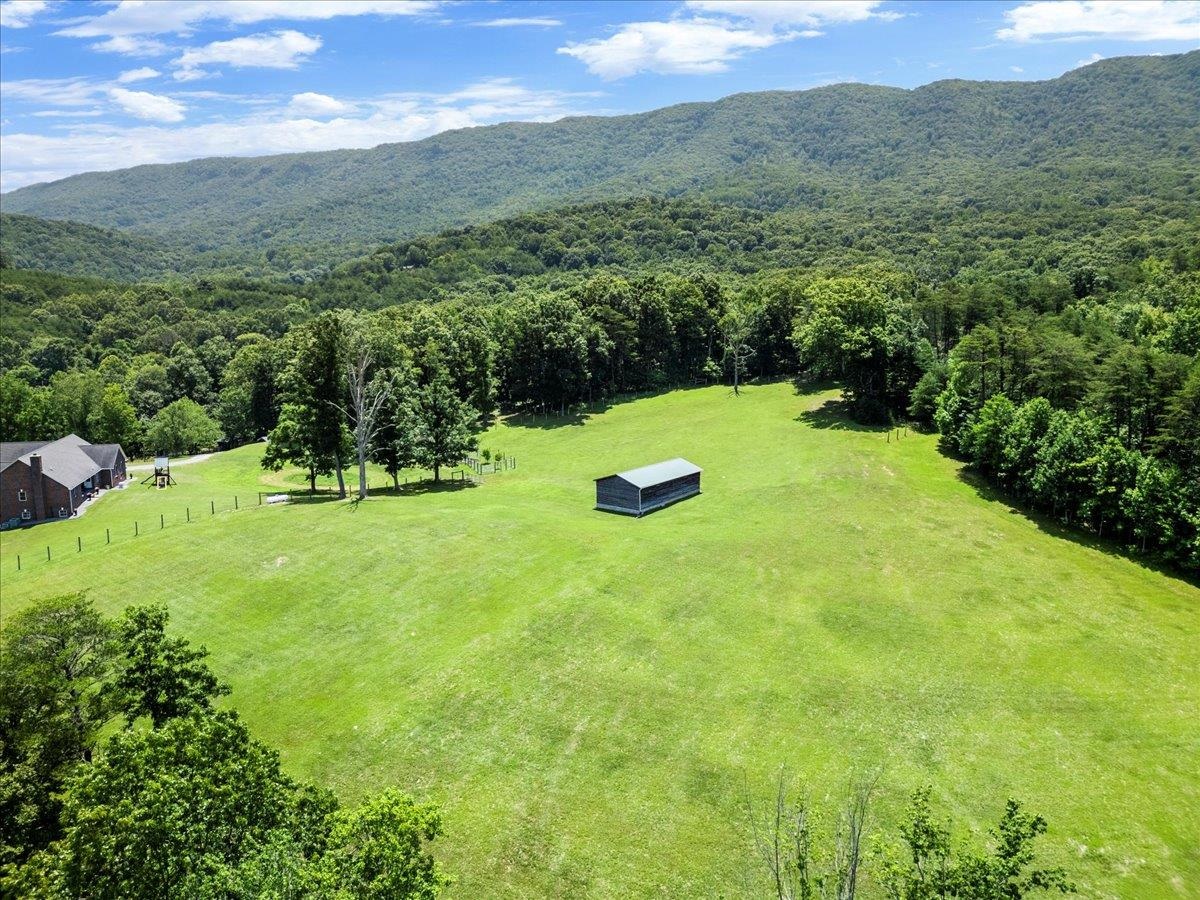 398 Penvir Road Narrows VA 24124