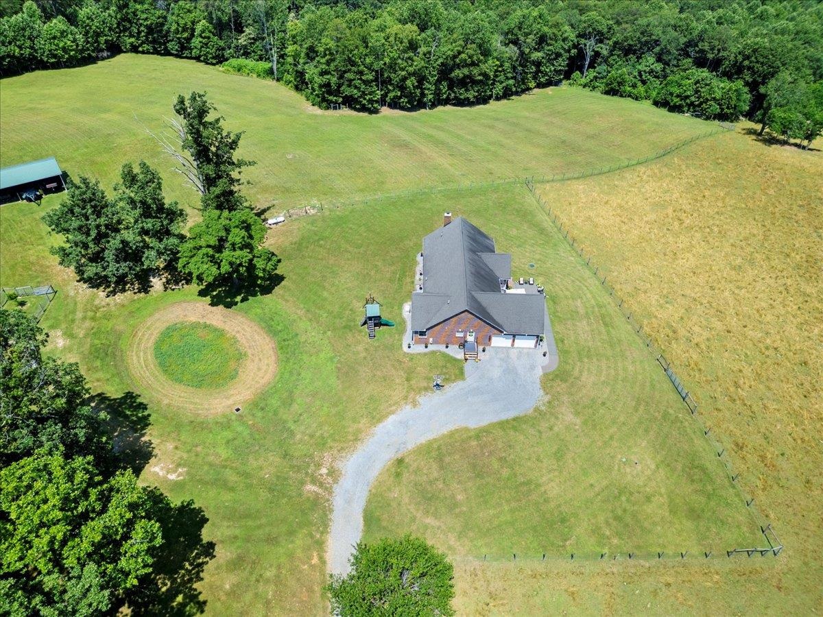 398 Penvir Road Narrows VA 24124