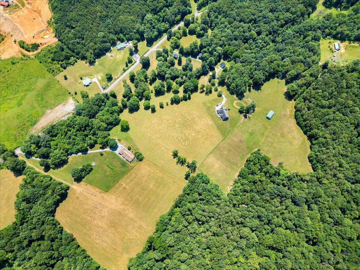 398 Penvir Road Narrows VA 24124