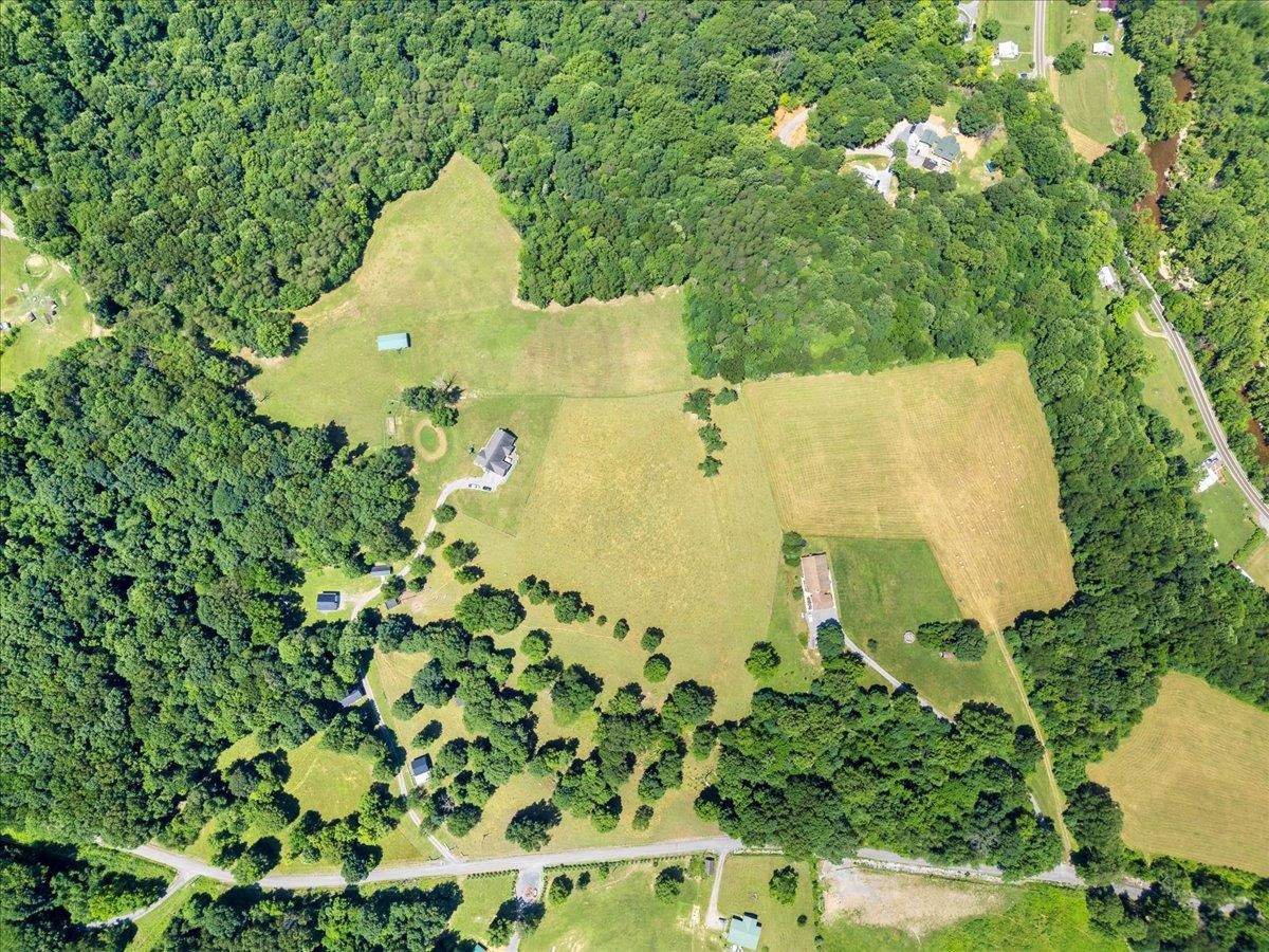 398 Penvir Road Narrows VA 24124