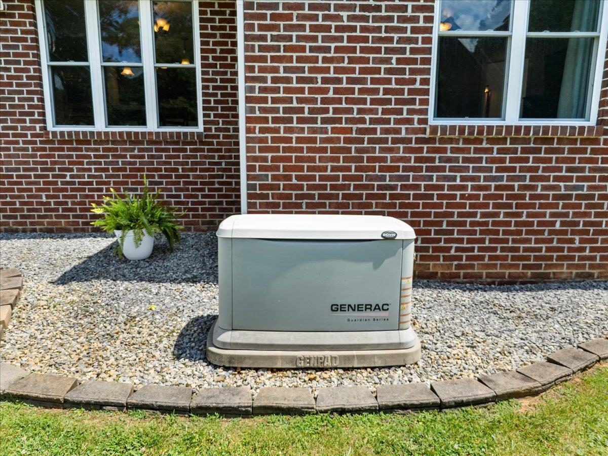 398 Penvir Road Narrows VA 24124