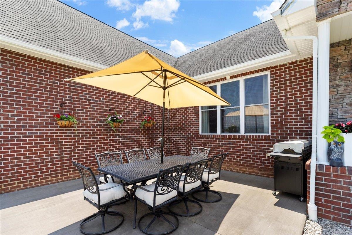 398 Penvir Road Narrows VA 24124