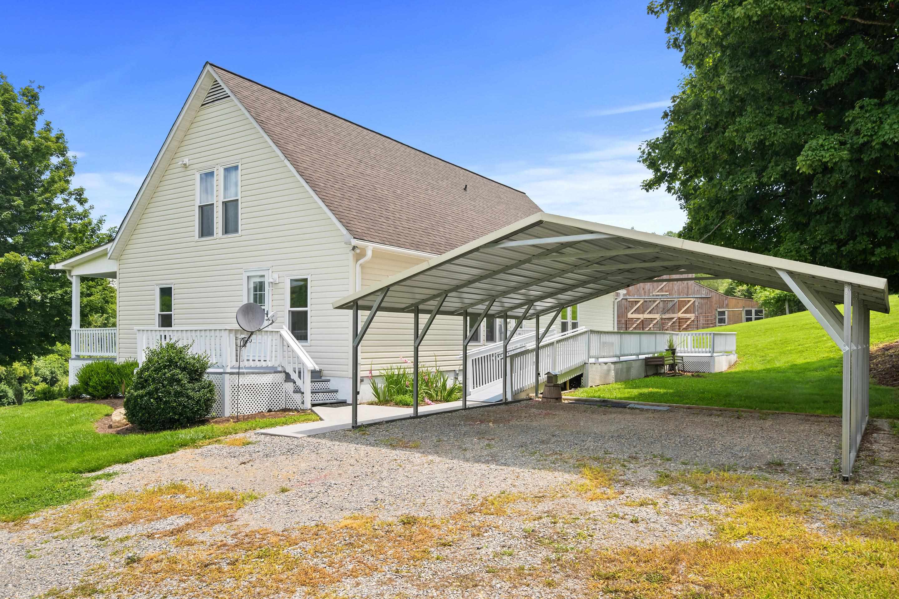 1862 Spring Valley Road Pearisburg VA 24134