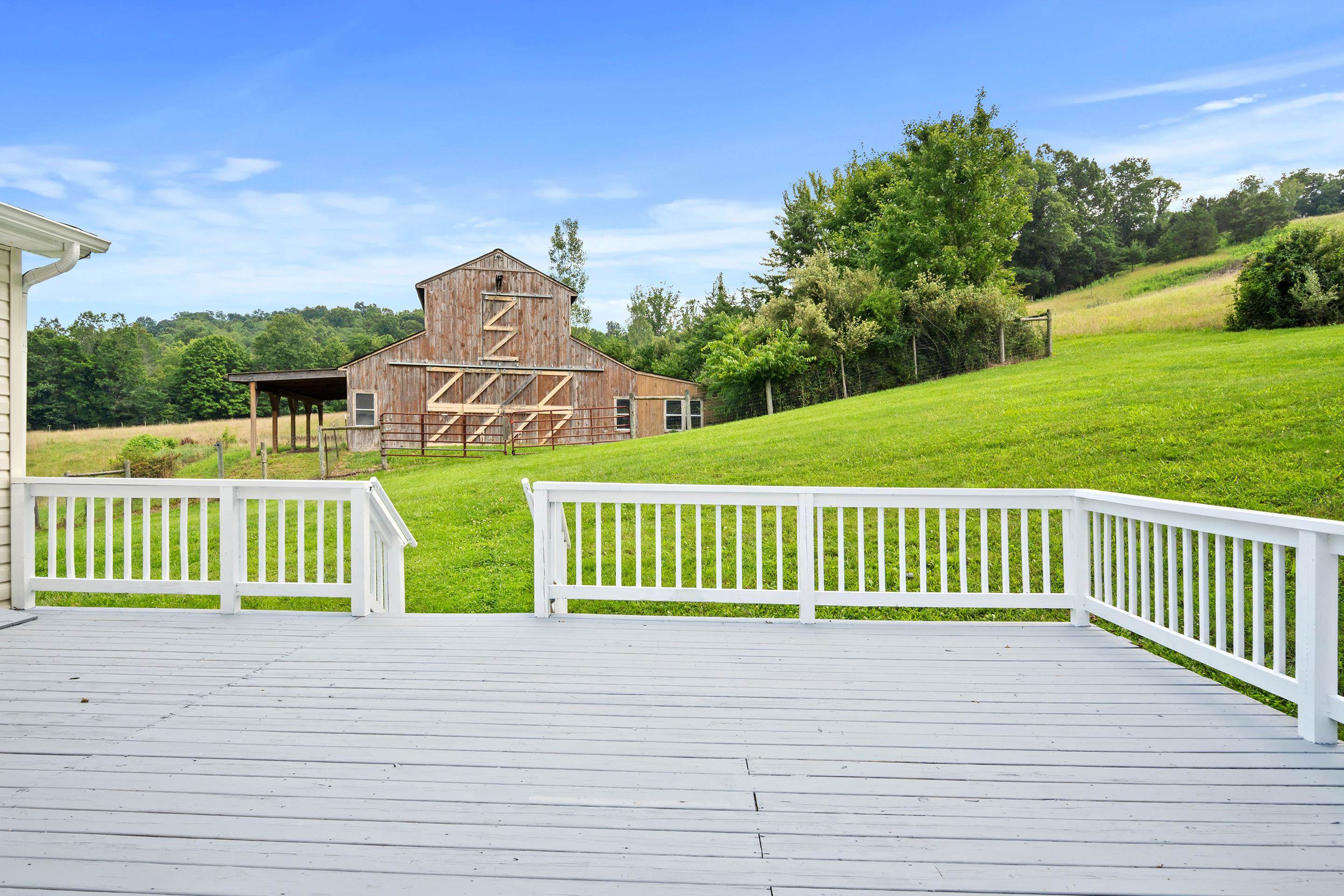 1862 Spring Valley Road Pearisburg VA 24134