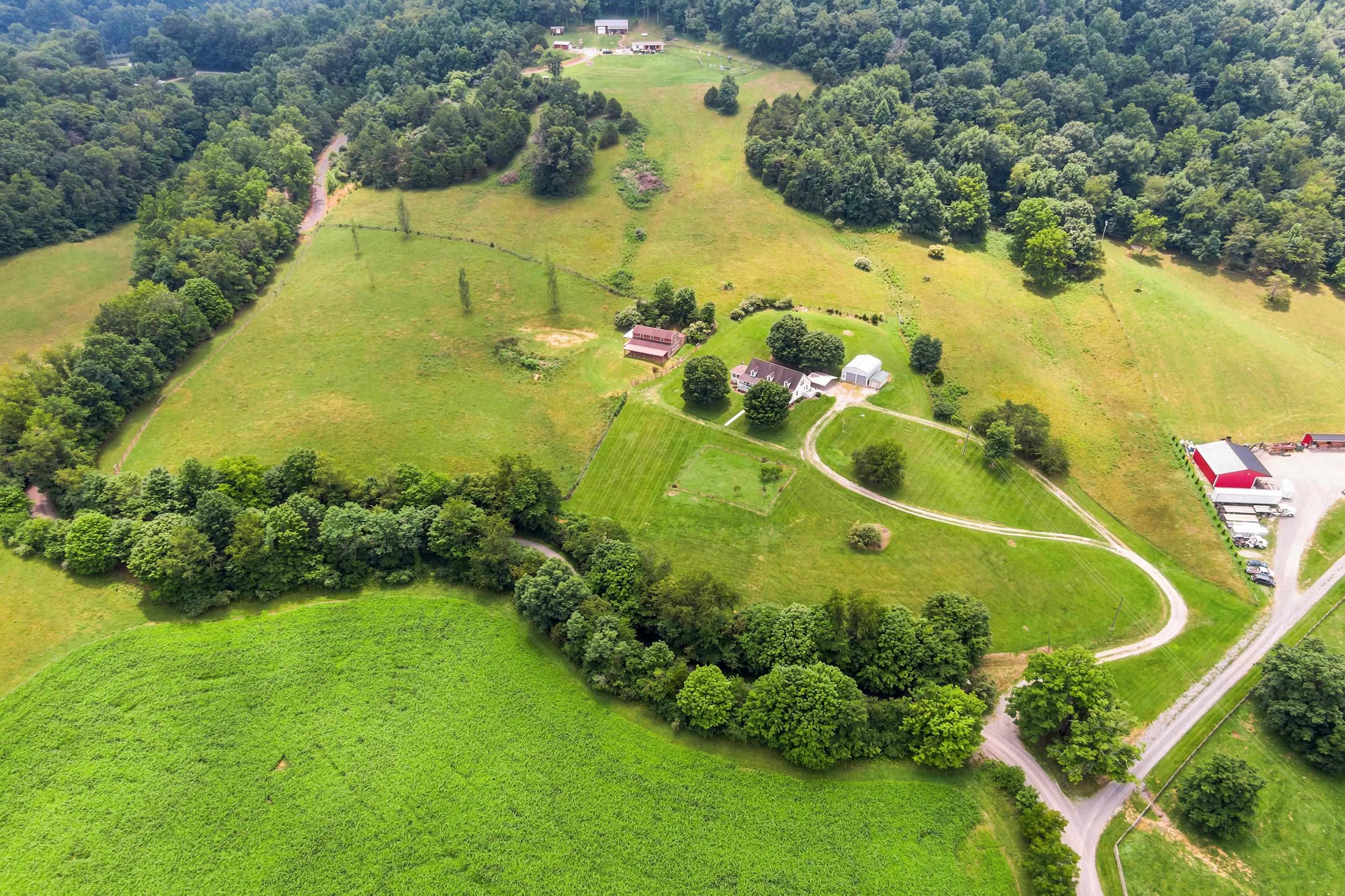 1862 Spring Valley Road Pearisburg VA 24134
