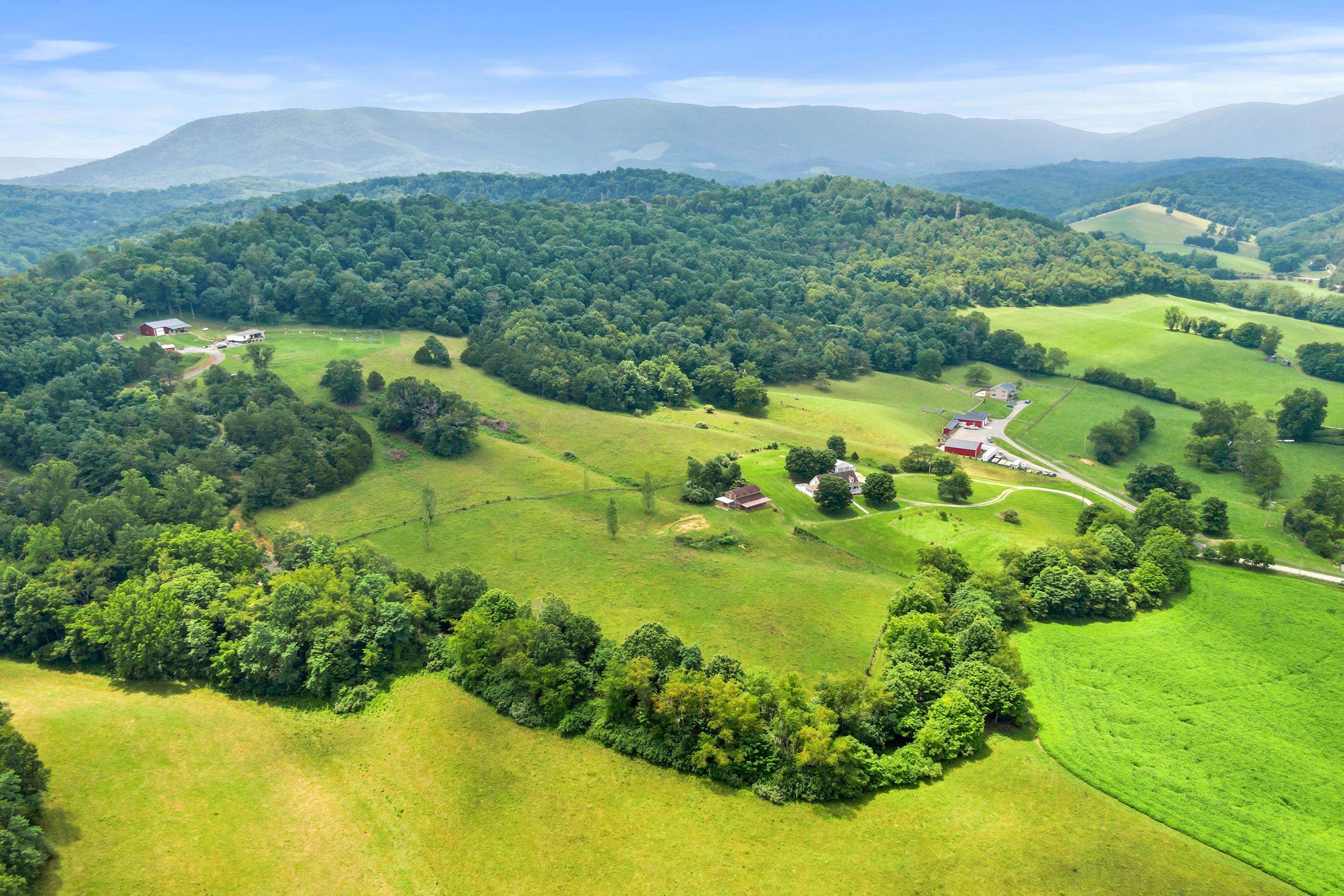 1862 Spring Valley Road Pearisburg VA 24134