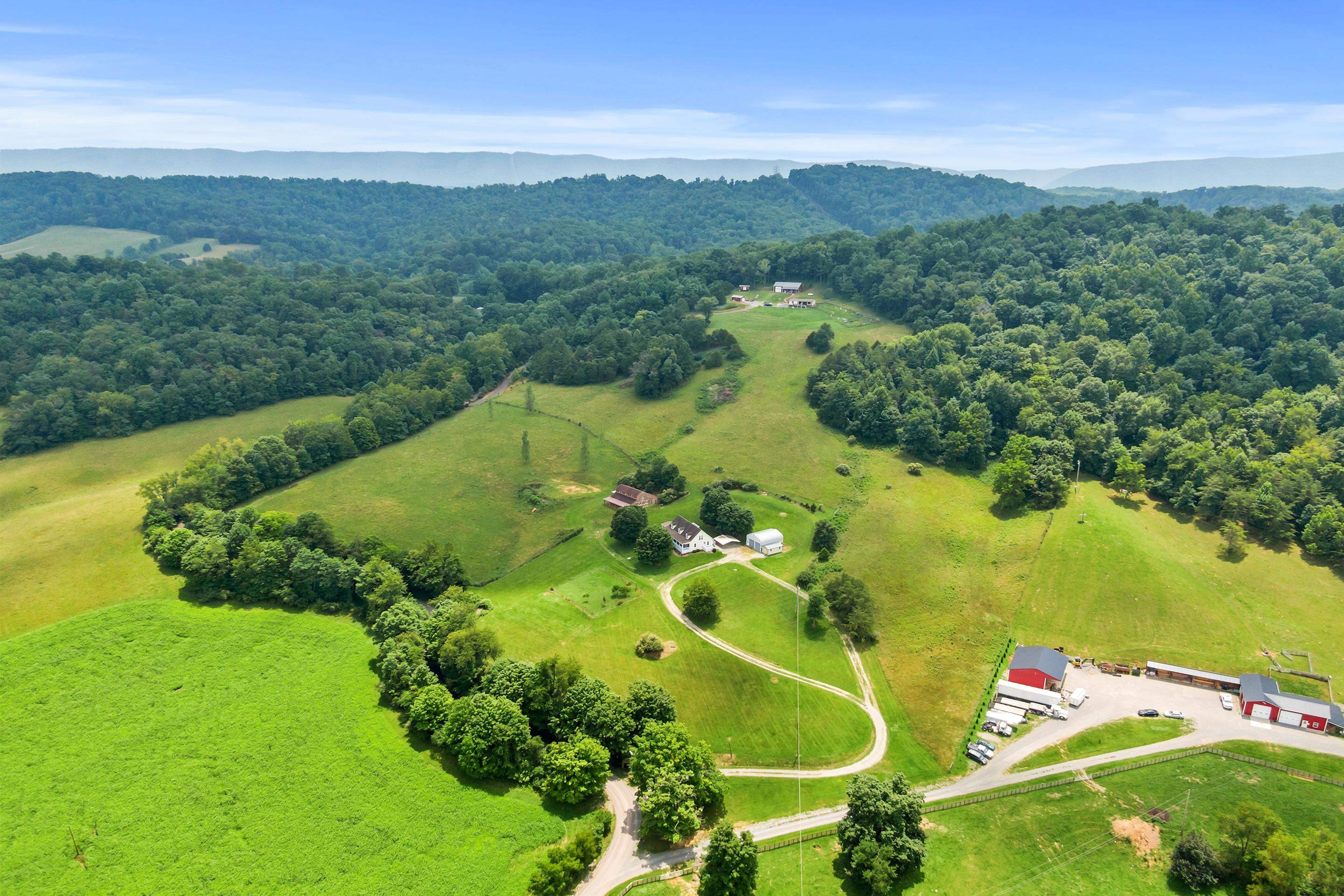 1862 Spring Valley Road Pearisburg VA 24134