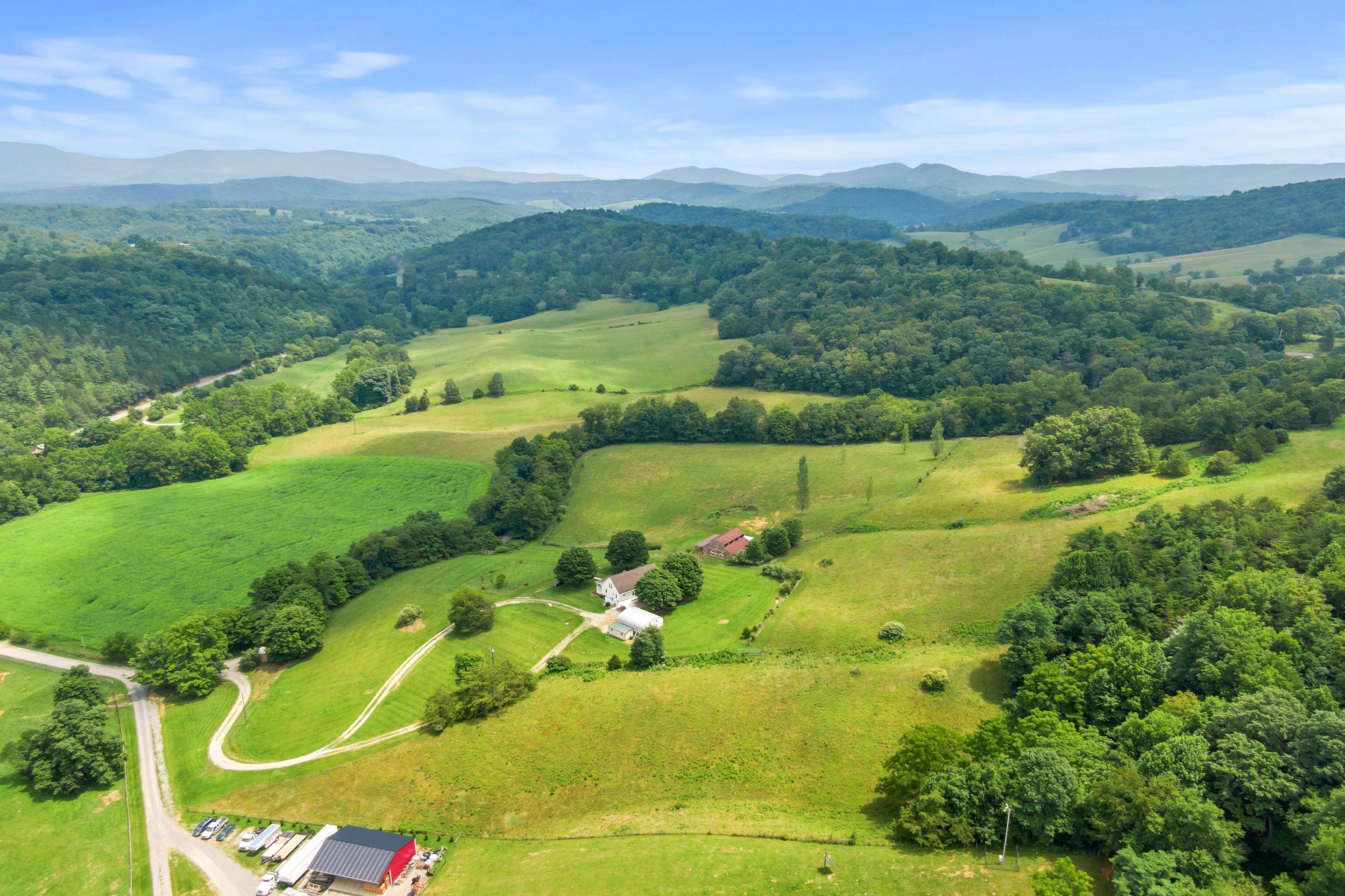 1862 Spring Valley Road Pearisburg VA 24134