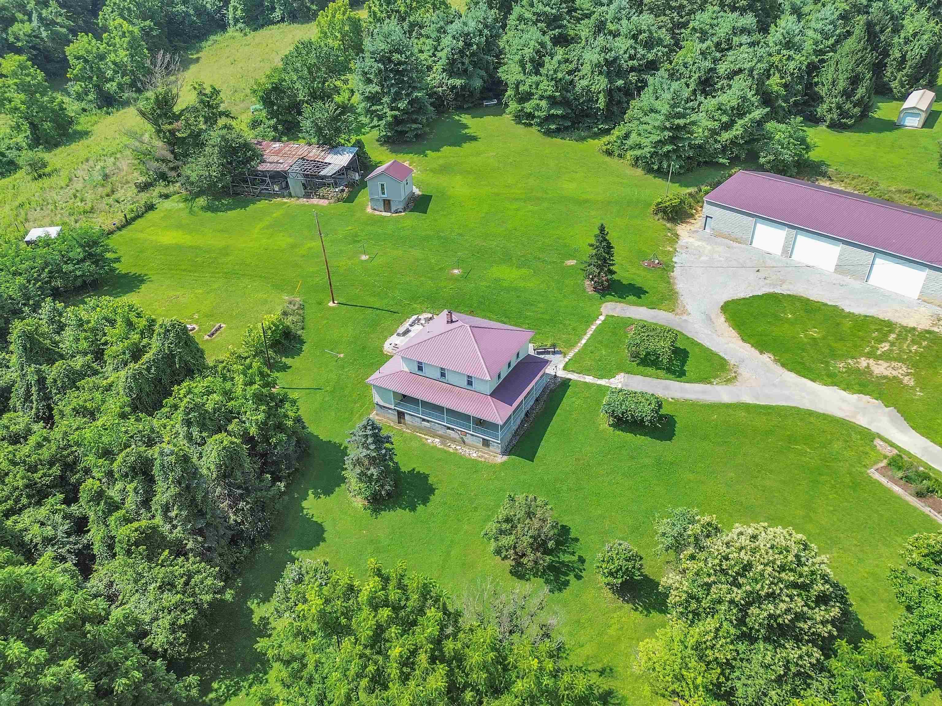 250 E Robertson Mountain Road Narrows VA 24124