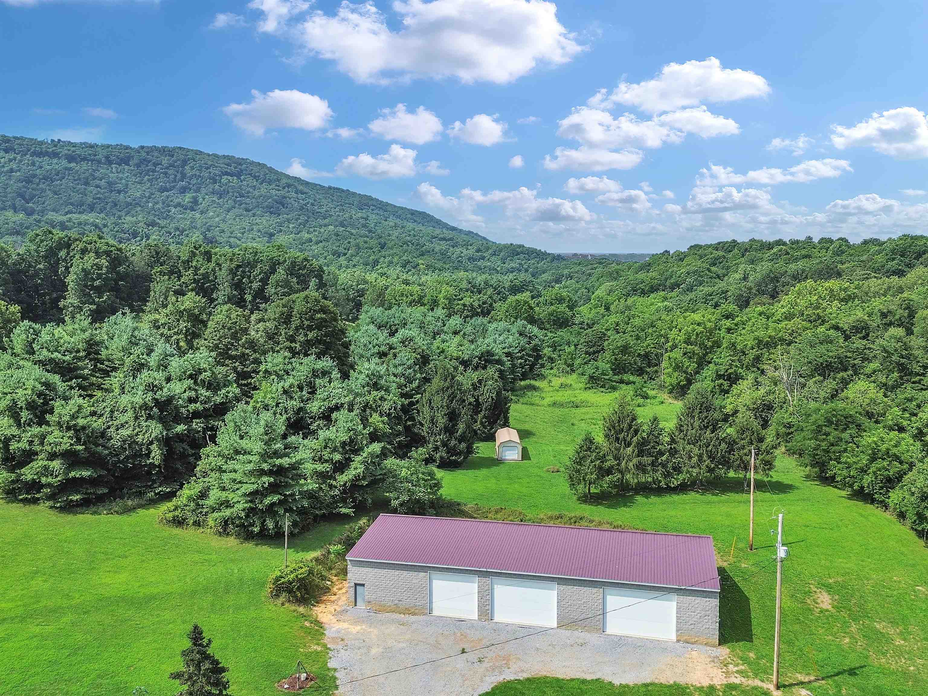 250 E Robertson Mountain Road Narrows VA 24124