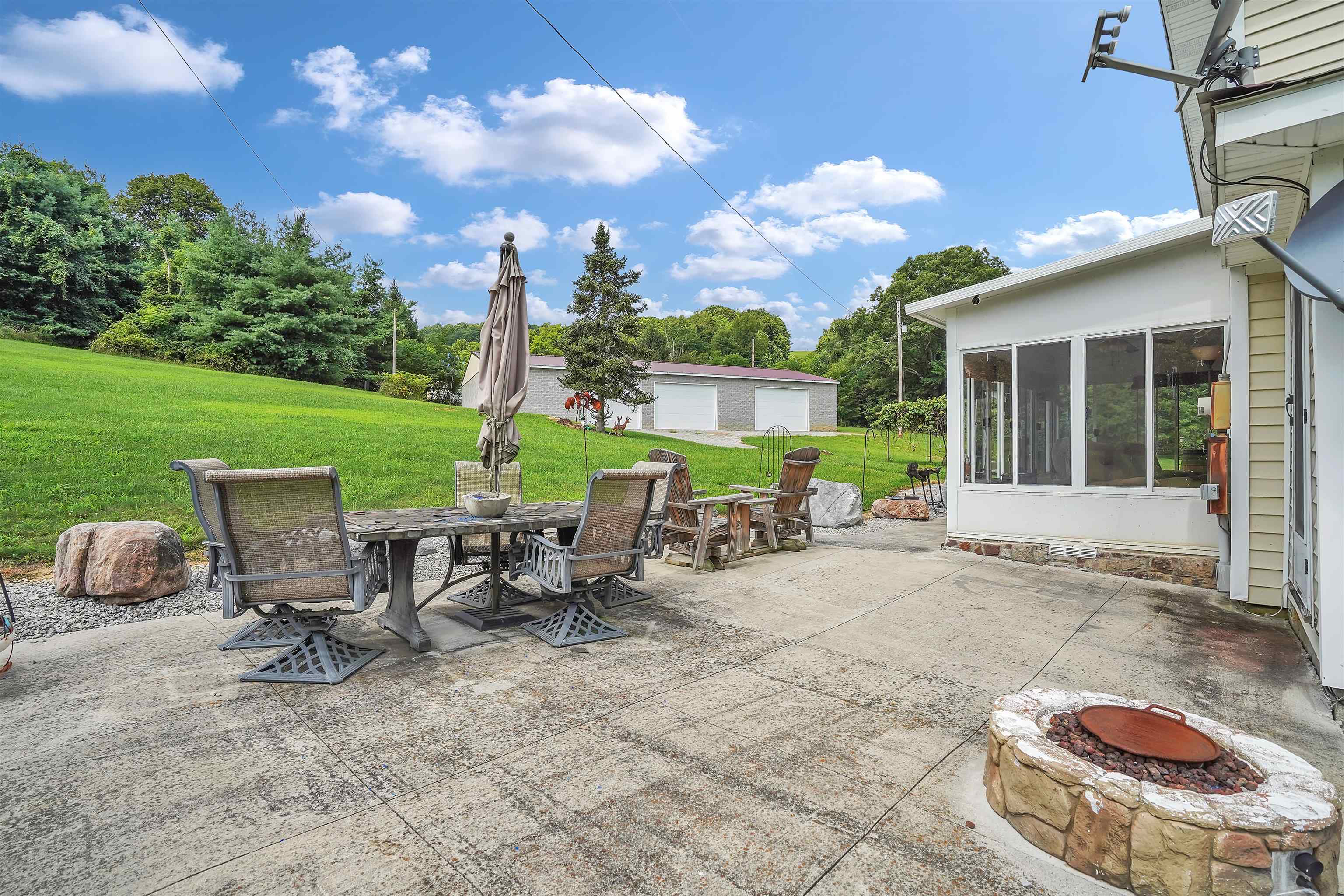 250 E Robertson Mountain Road Narrows VA 24124