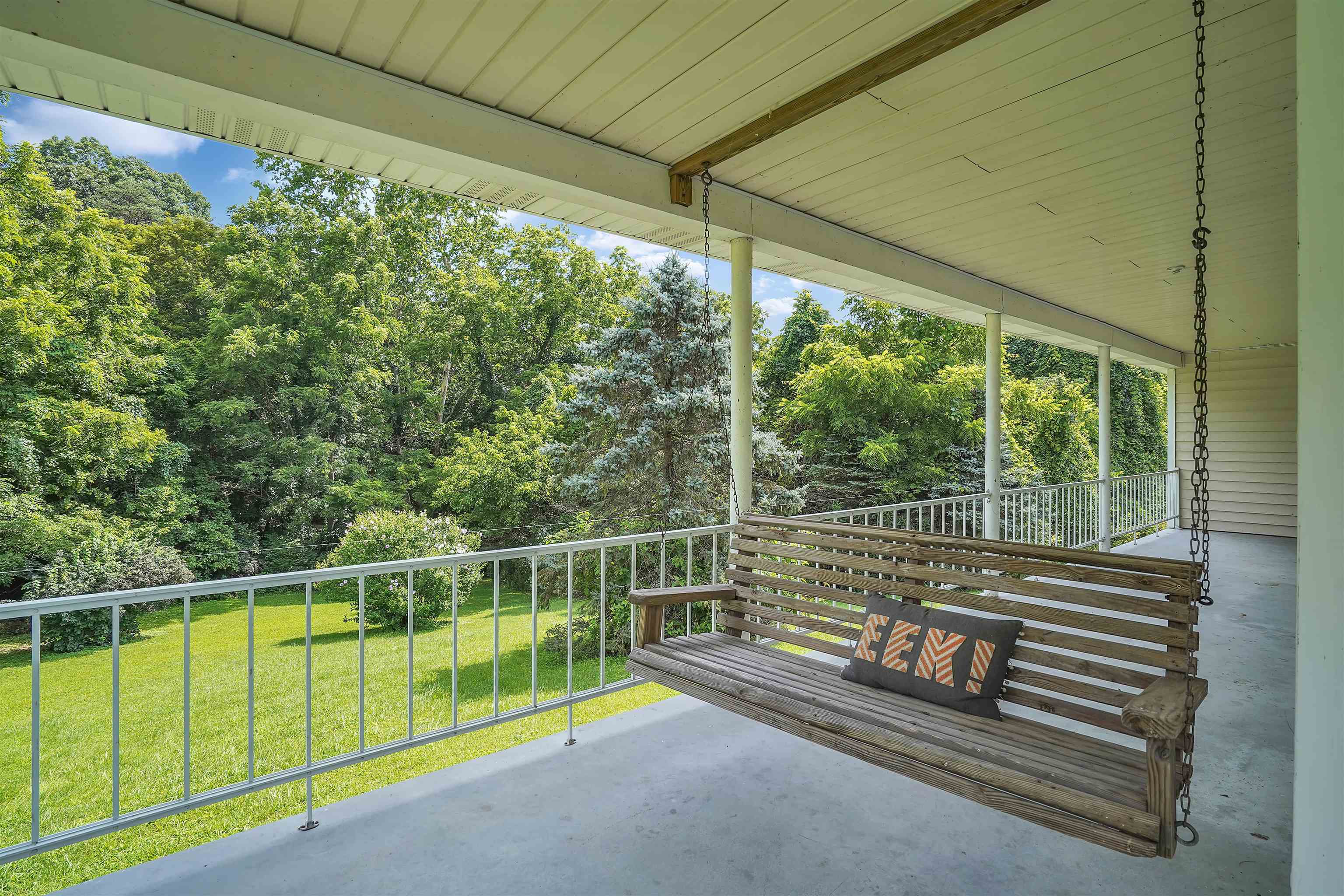 250 E Robertson Mountain Road Narrows VA 24124