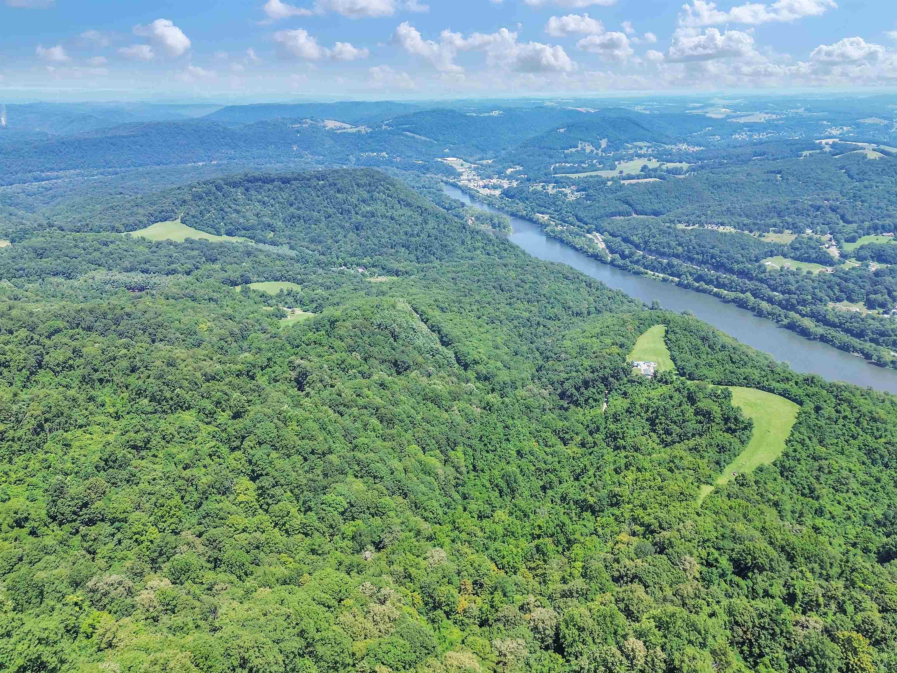 250 E Robertson Mountain Road Narrows VA 24124